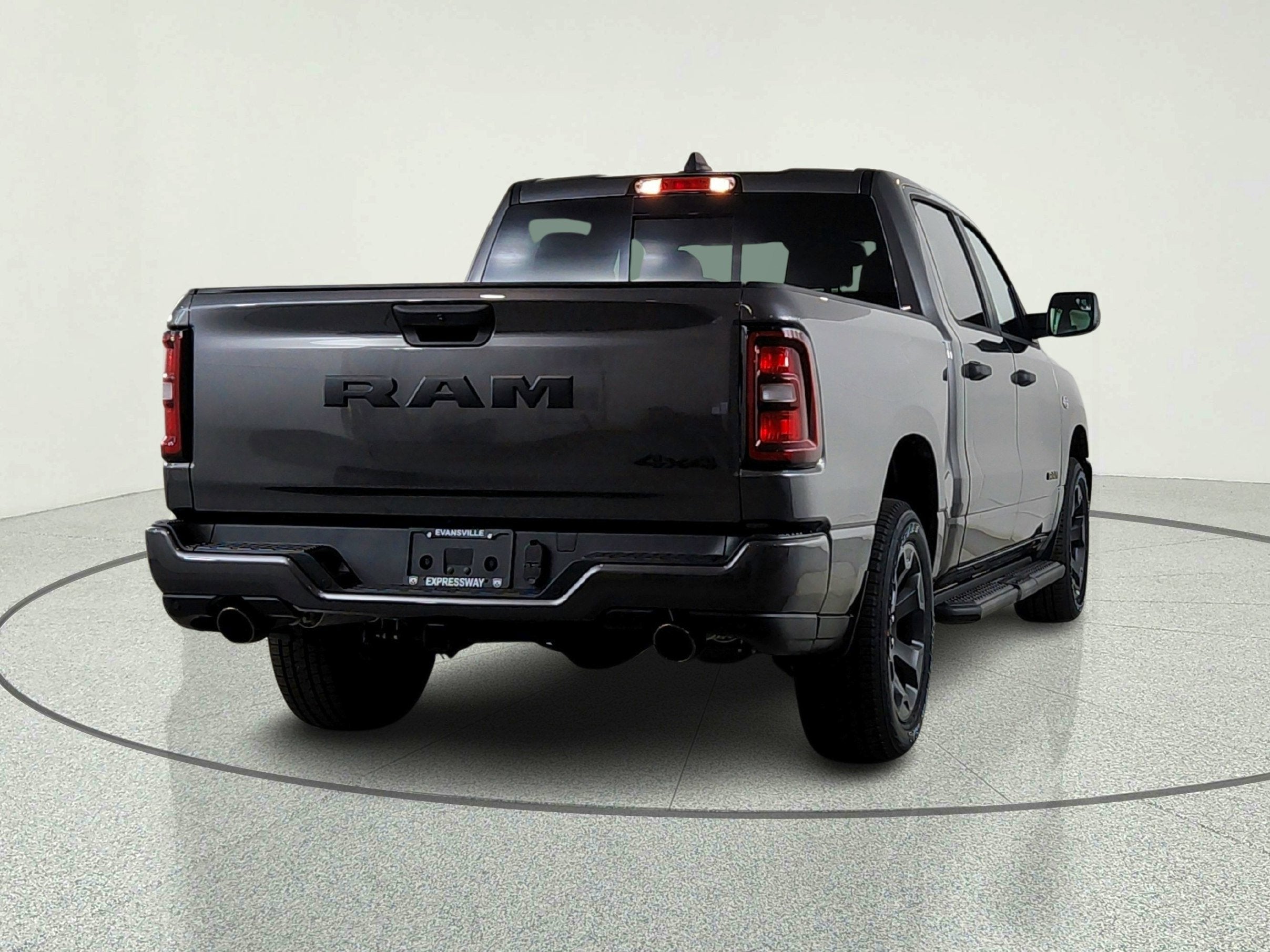 2026 RAM Ram 1500 RAM 1500 TRADESMAN CREW CAB 4X4 (144.5 IN WB 5 FT 7 IN BOX)
