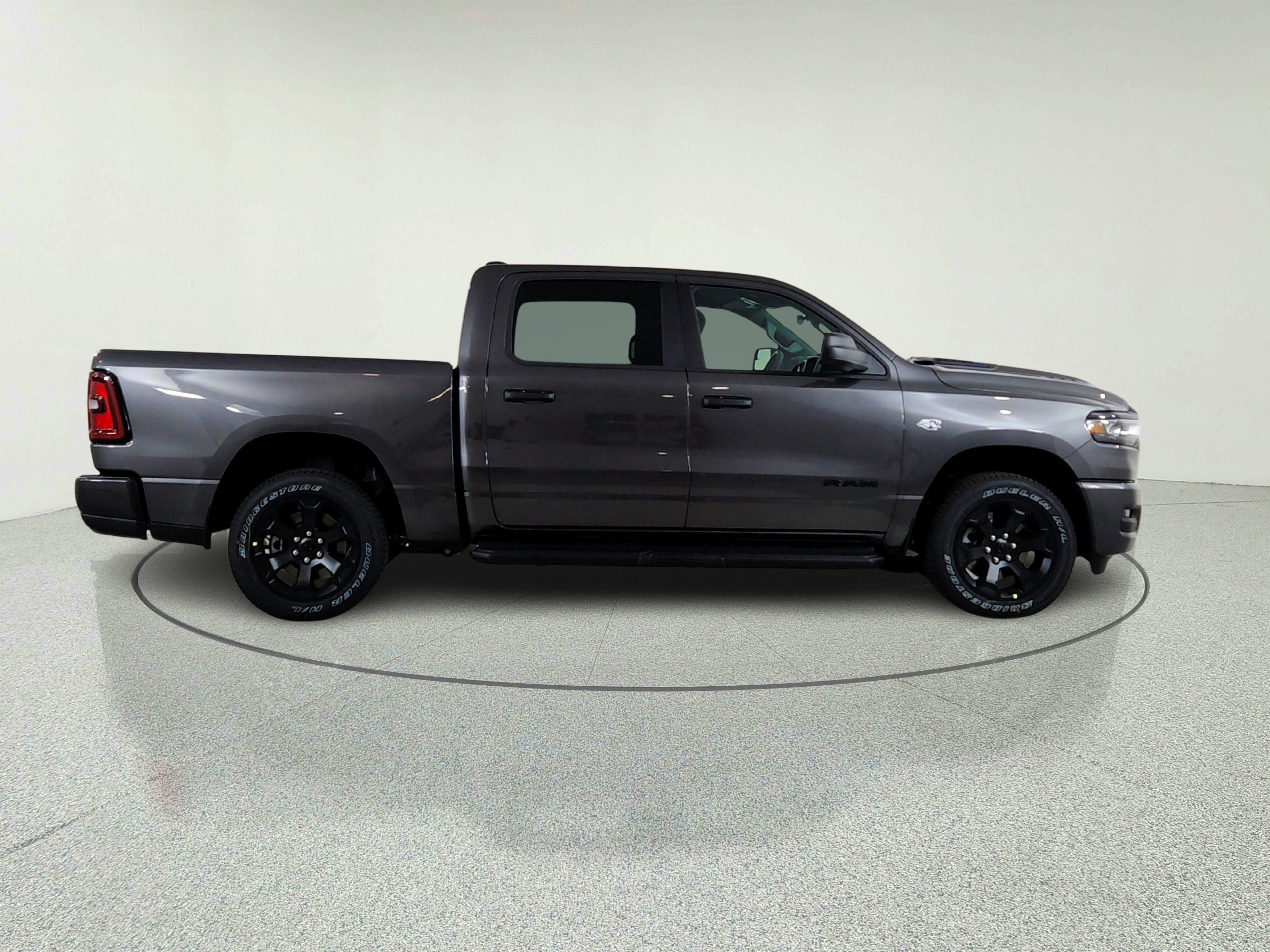 2026 RAM Ram 1500 RAM 1500 TRADESMAN CREW CAB 4X4 (144.5 IN WB 5 FT 7 IN BOX)