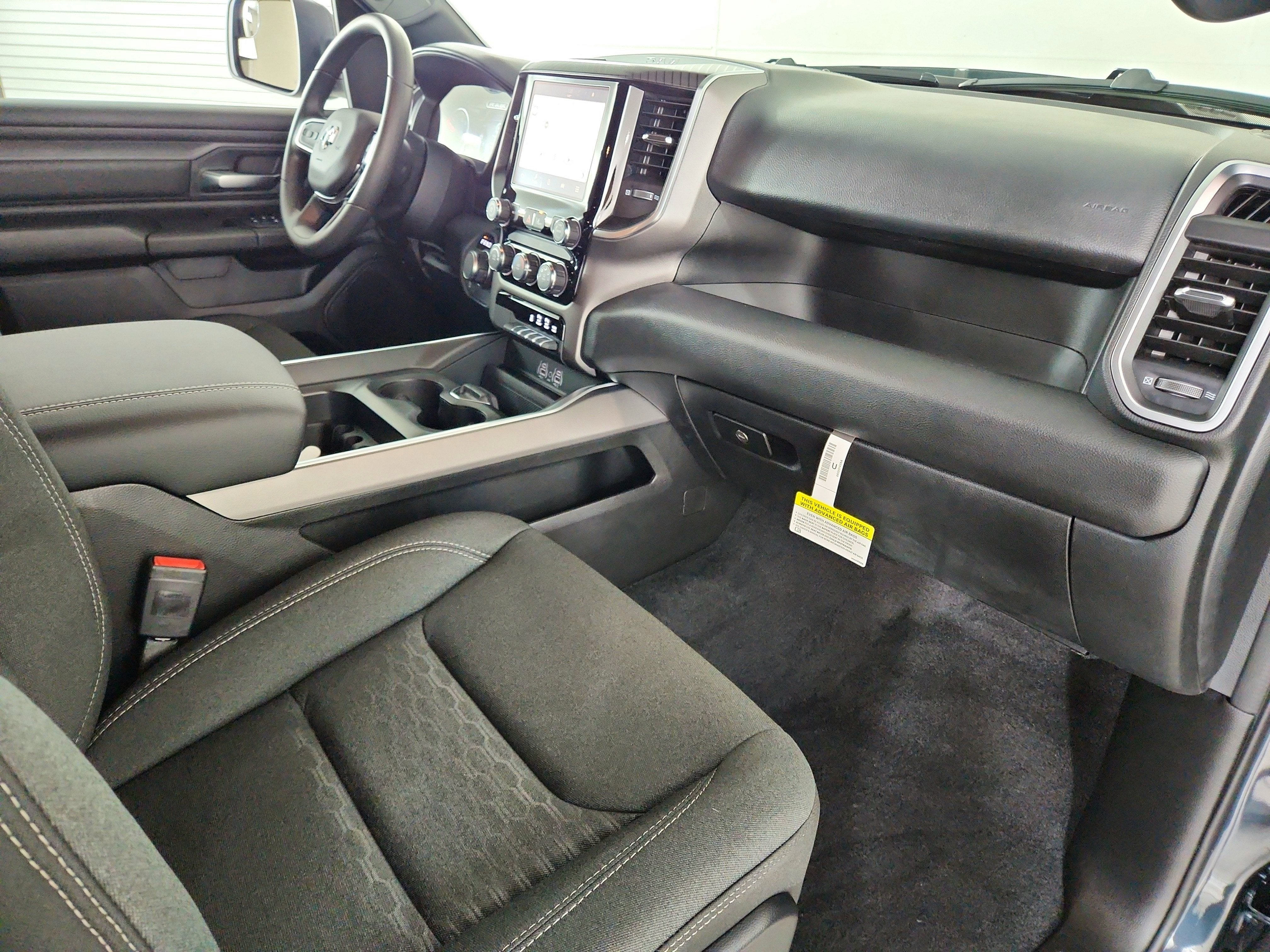 2026 RAM Ram 1500 RAM 1500 TRADESMAN CREW CAB 4X4 (144.5 IN WB 5 FT 7 IN BOX)