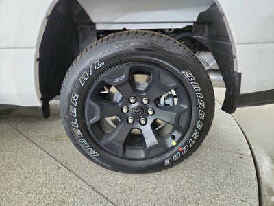 2026 RAM Ram 1500 RAM 1500 TRADESMAN CREW CAB 4X4 (144.5 IN WB 5 FT 7 IN BOX)