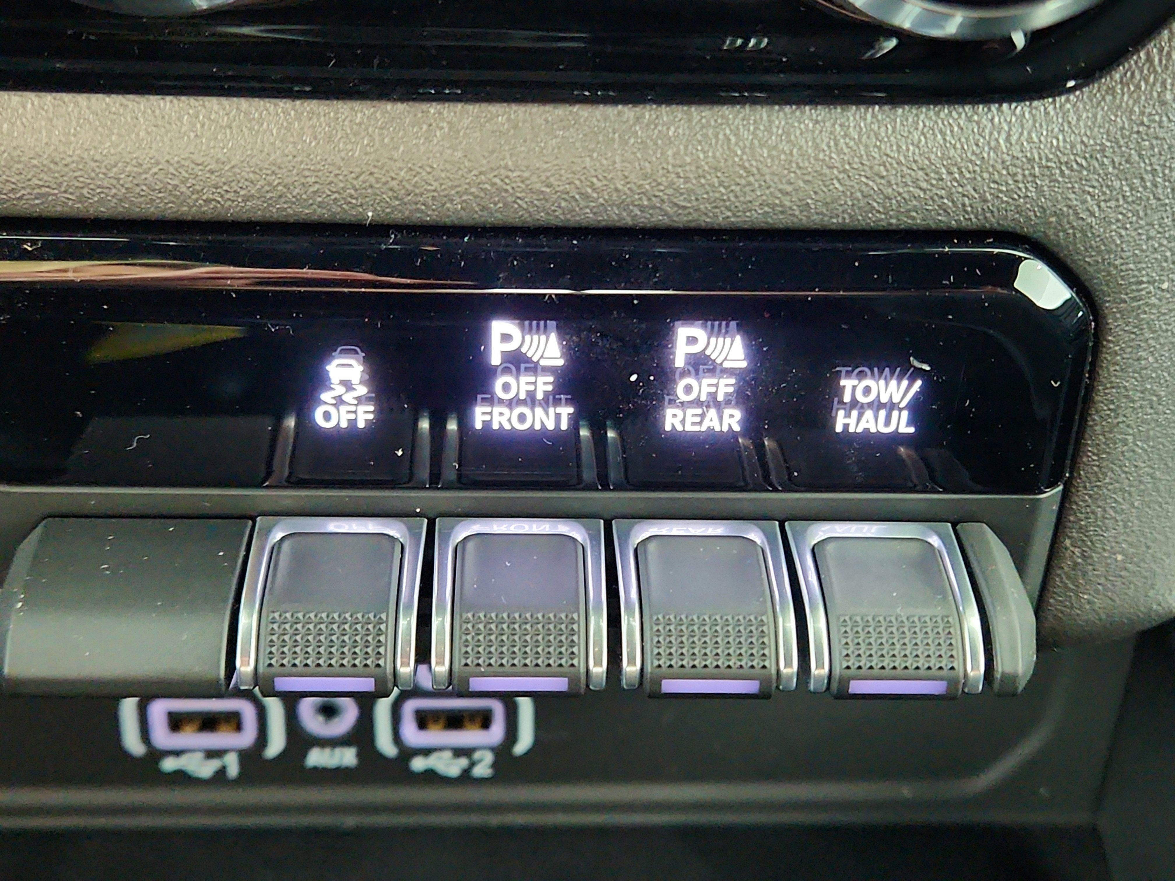 2026 RAM Ram 1500 RAM 1500 TRADESMAN CREW CAB 4X4 (144.5 IN WB 5 FT 7 IN BOX)