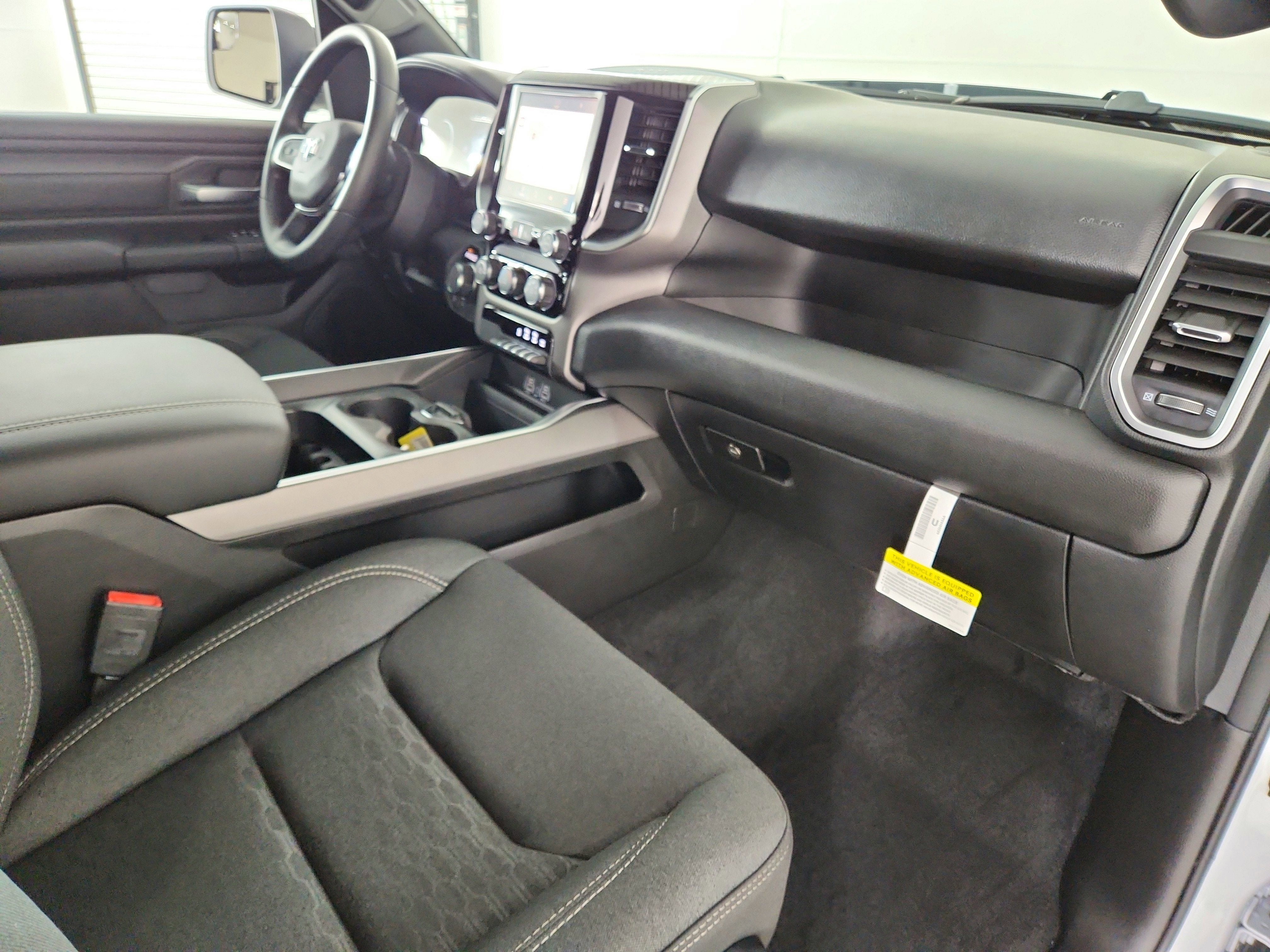 2026 RAM Ram 1500 RAM 1500 TRADESMAN CREW CAB 4X4 (144.5 IN WB 5 FT 7 IN BOX)