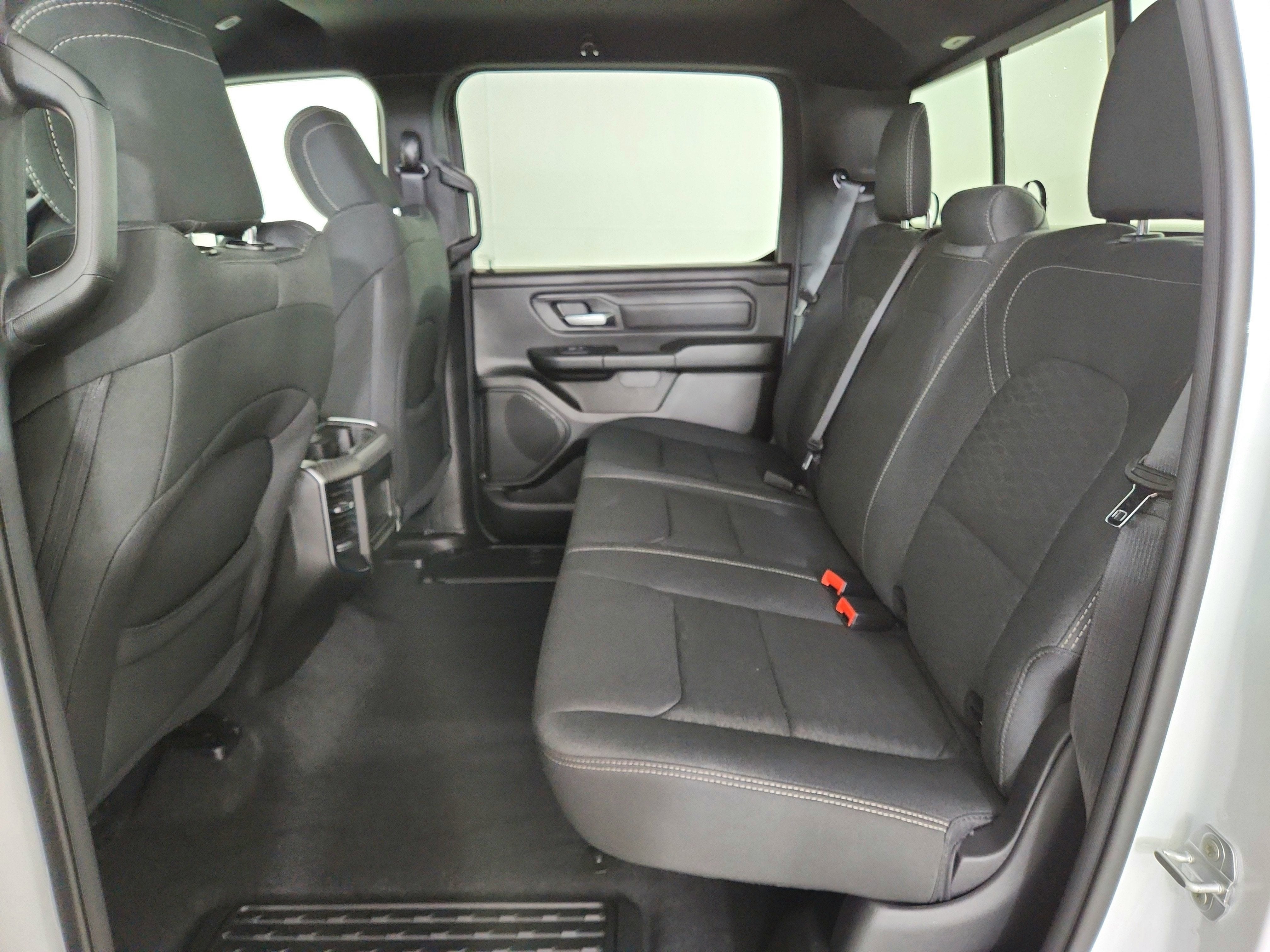 2026 RAM Ram 1500 RAM 1500 TRADESMAN CREW CAB 4X4 (144.5 IN WB 5 FT 7 IN BOX)