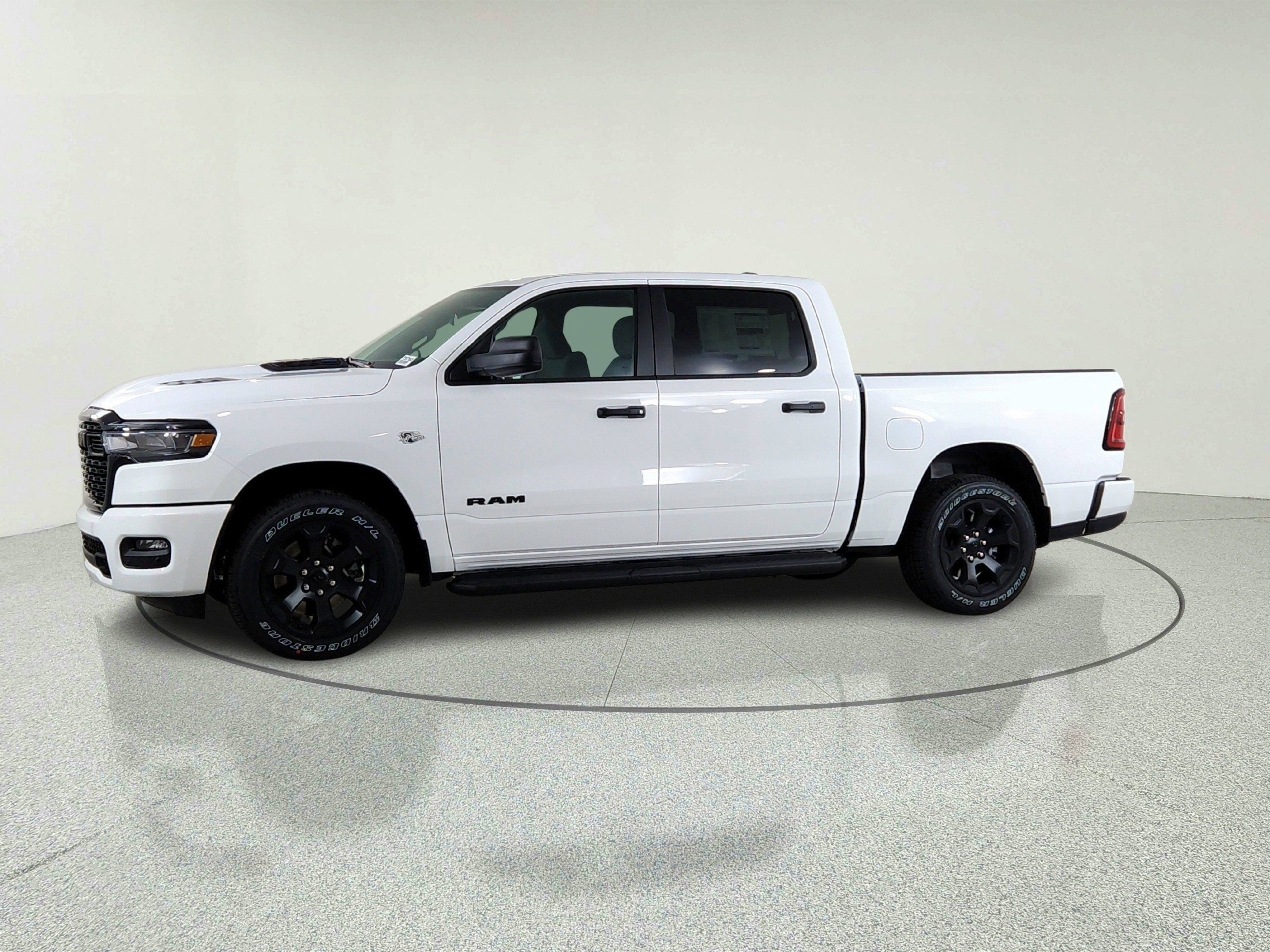 2026 RAM Ram 1500 RAM 1500 TRADESMAN CREW CAB 4X4 (144.5 IN WB 5 FT 7 IN BOX)