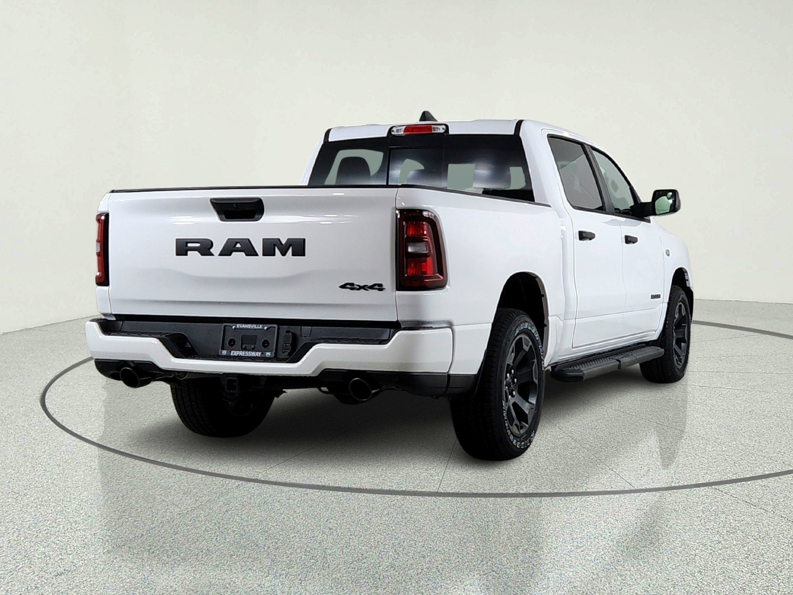 2026 RAM Ram 1500 RAM 1500 TRADESMAN CREW CAB 4X4 (144.5 IN WB 5 FT 7 IN BOX)