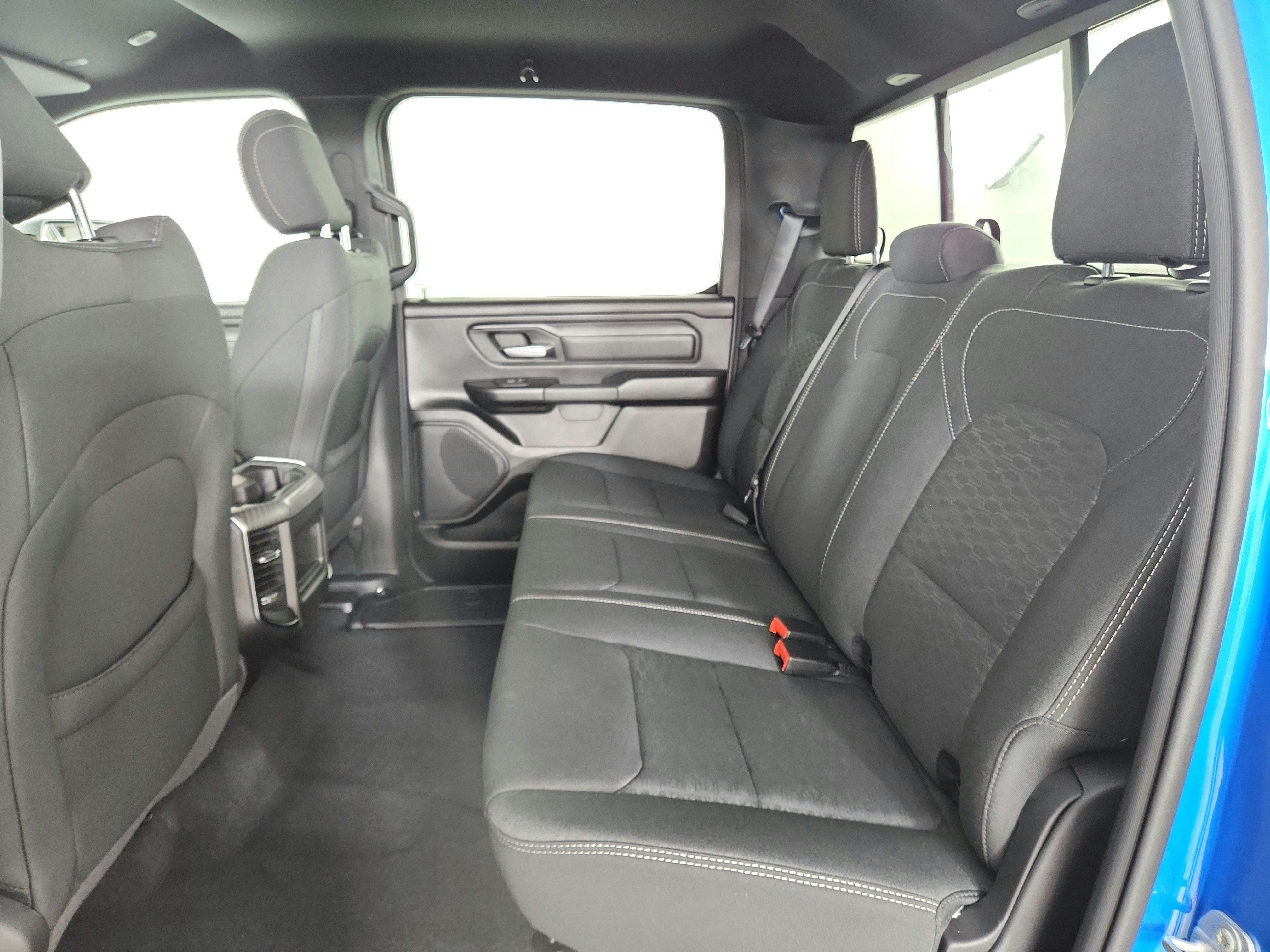 2026 RAM Ram 1500 Express 4x4 Crew Cab 5'7" Box
