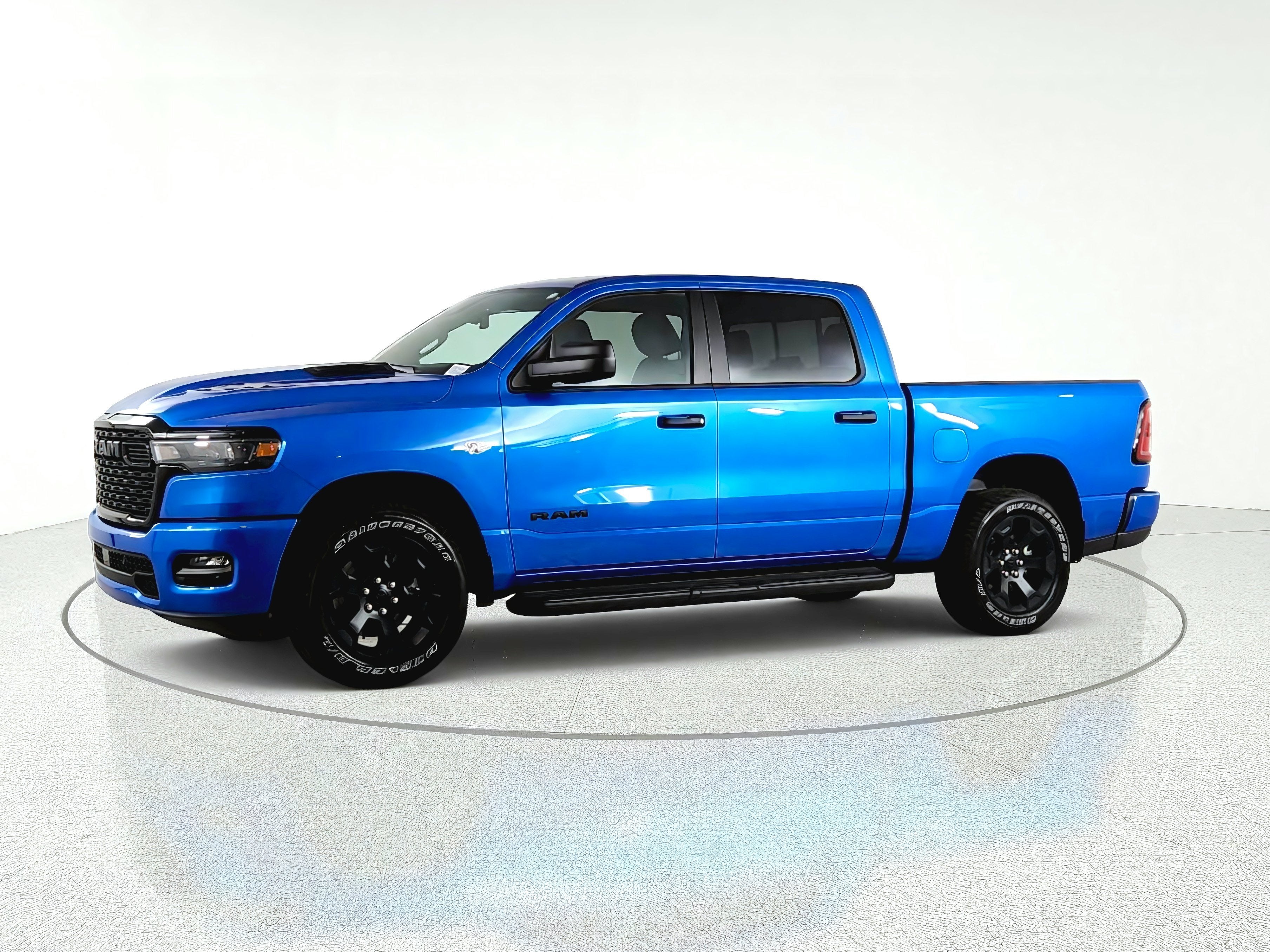 2026 RAM Ram 1500 Express 4x4 Crew Cab 5'7" Box