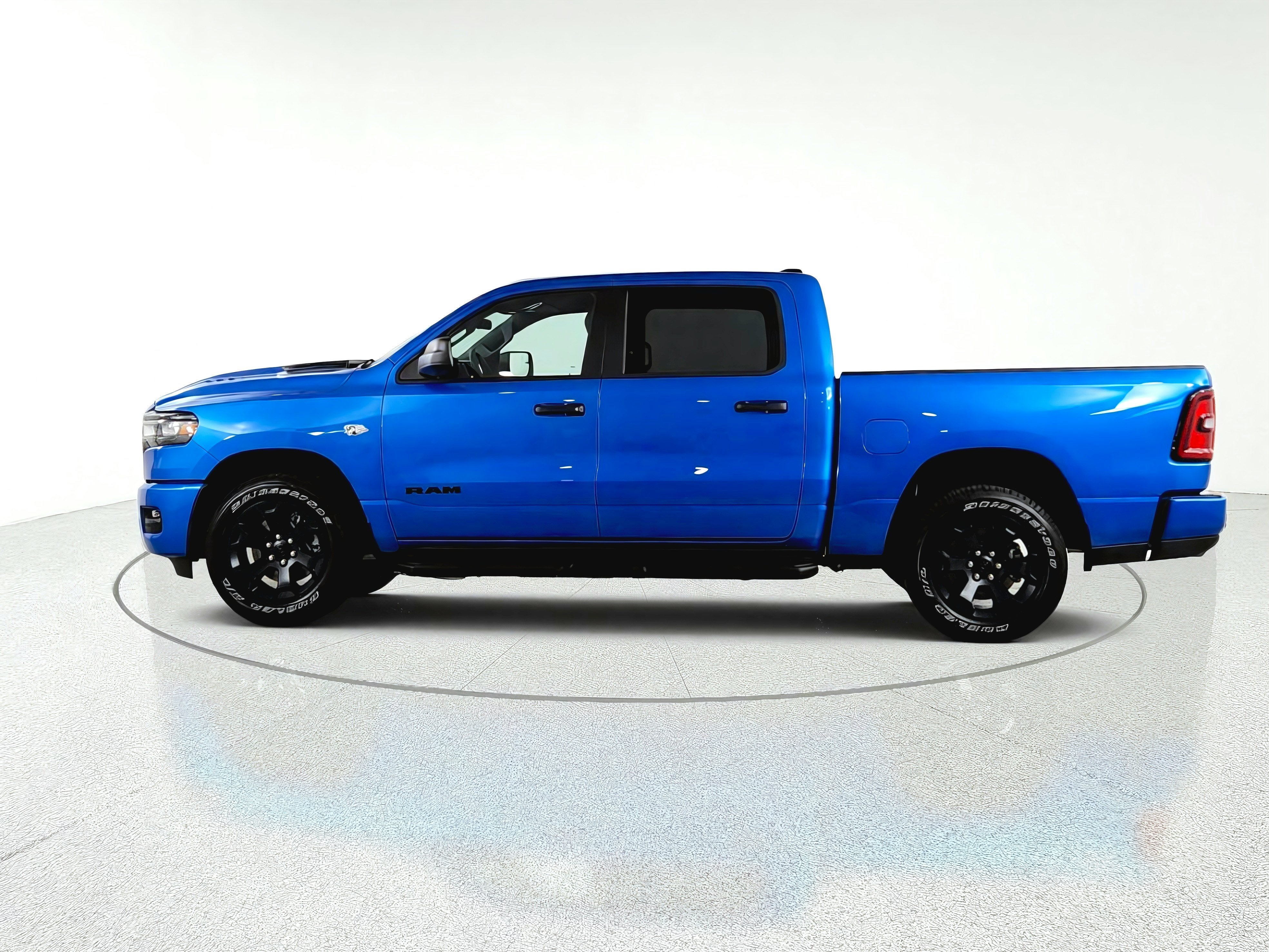 2026 RAM Ram 1500 Express 4x4 Crew Cab 5'7" Box