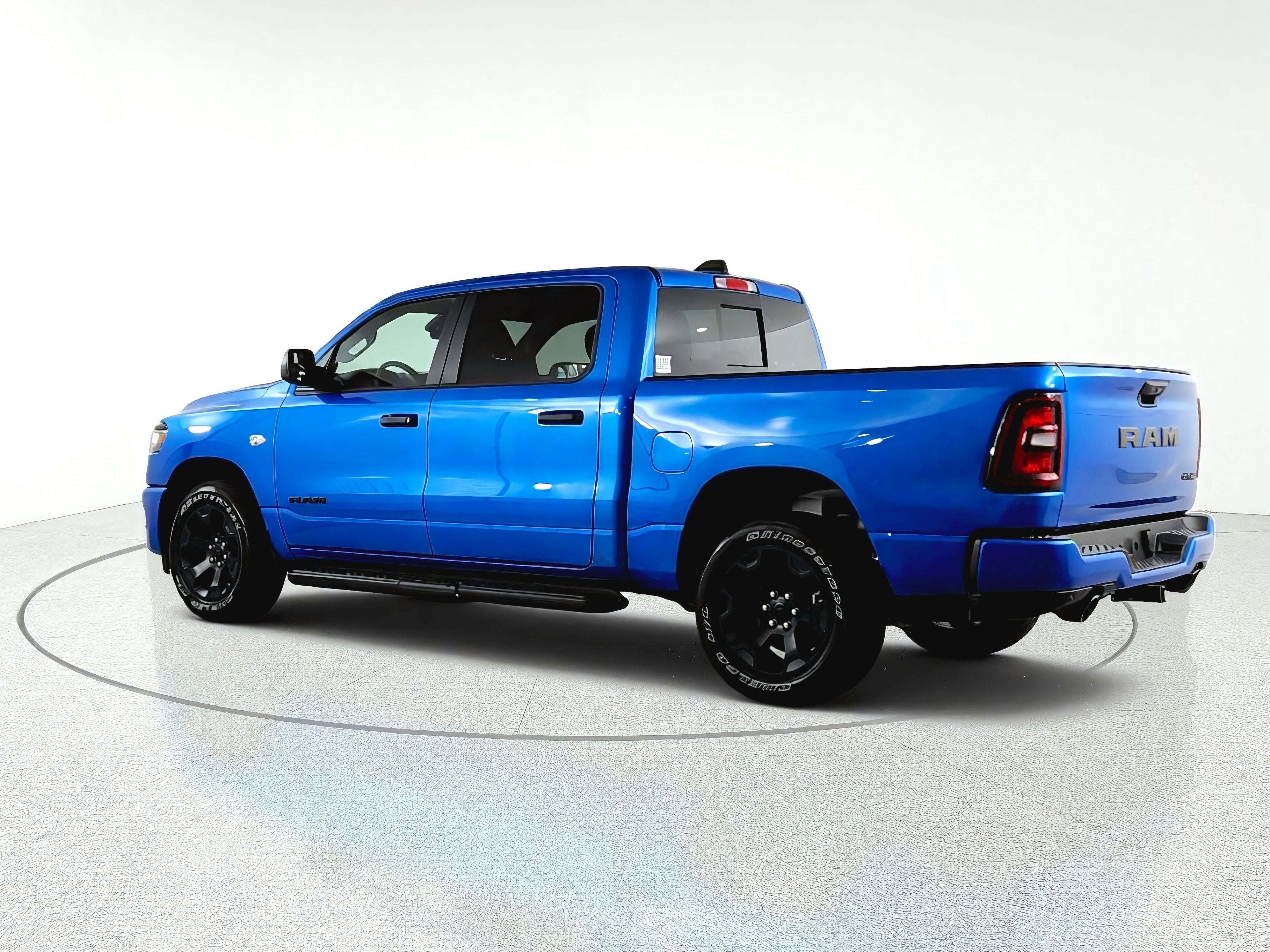 2026 RAM Ram 1500 Express 4x4 Crew Cab 5'7" Box