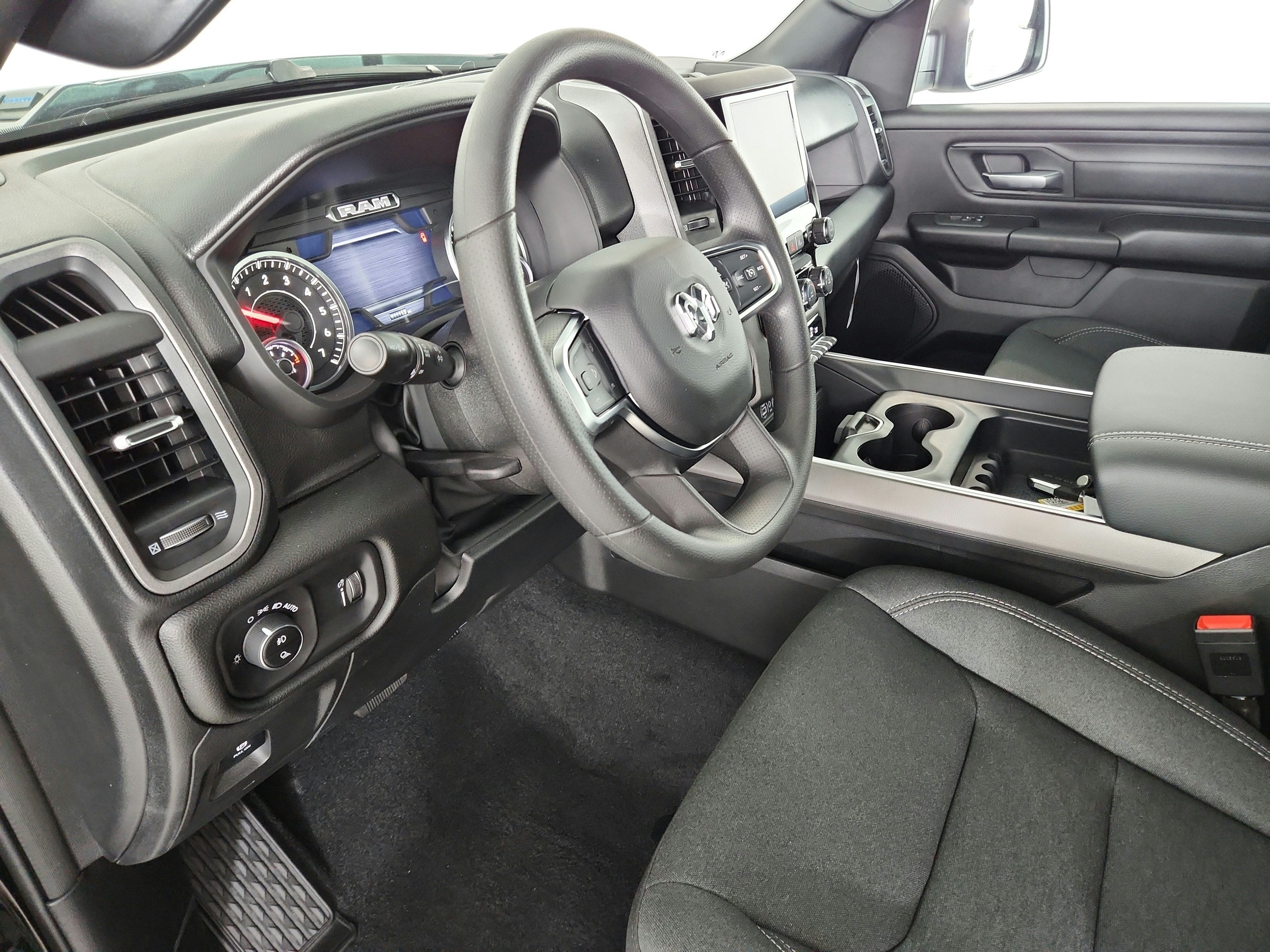2027 RAM Ram 1500 Express 4x4 Crew Cab 5'7" Box