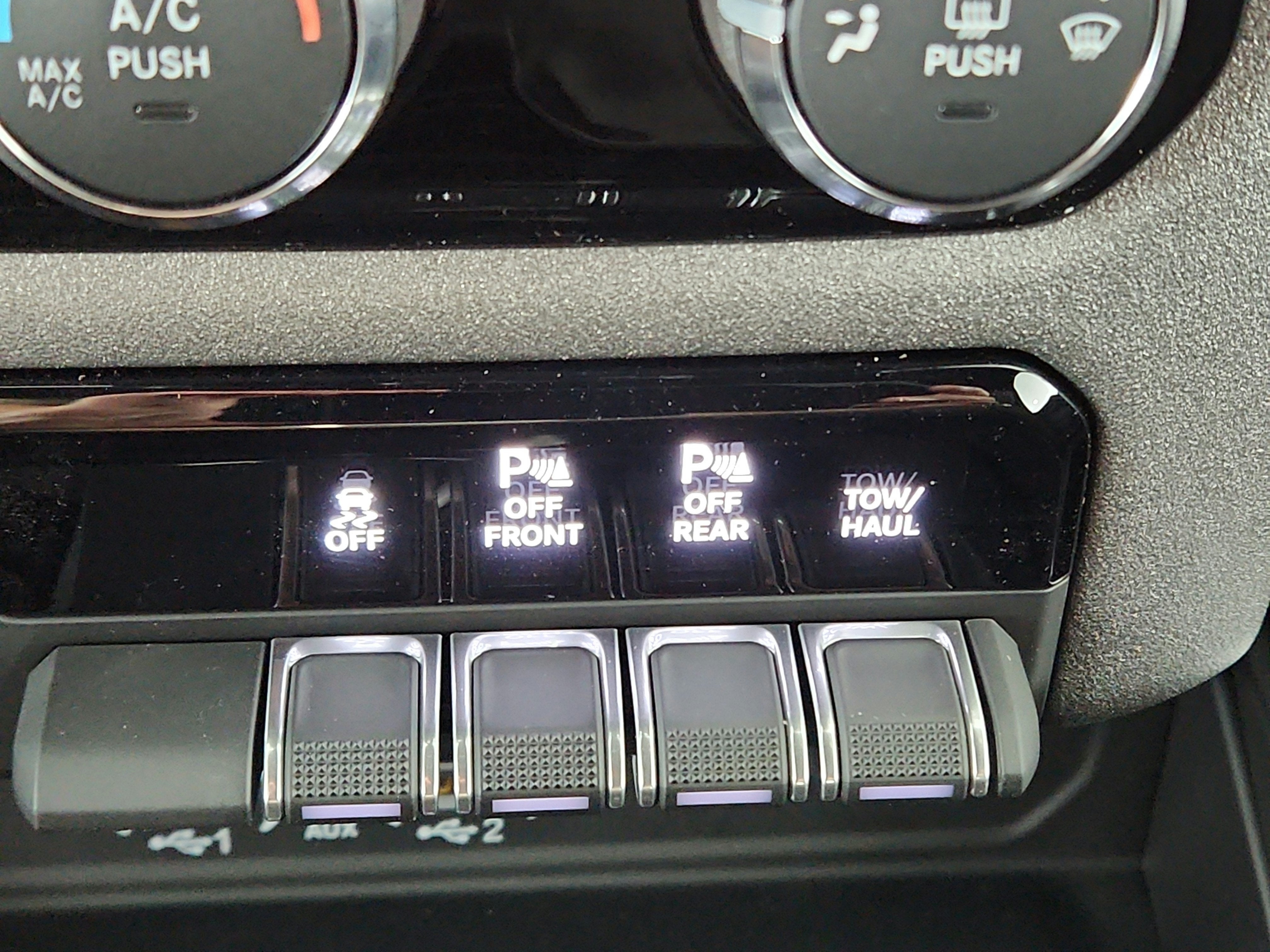 2027 RAM Ram 1500 Express 4x4 Crew Cab 5'7" Box