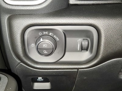 2027 RAM Ram 1500 Express 4x4 Crew Cab 5'7" Box