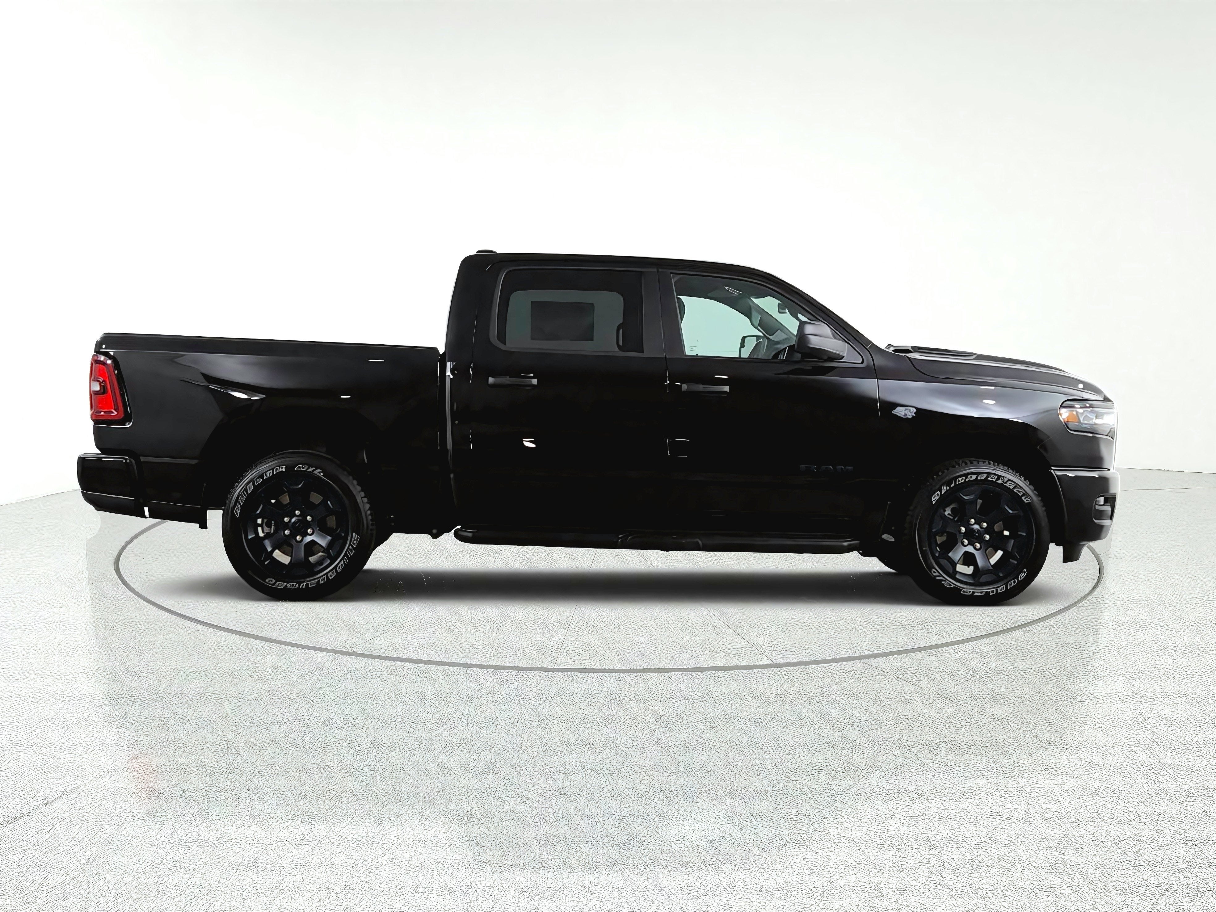 2027 RAM Ram 1500 Express 4x4 Crew Cab 5'7" Box