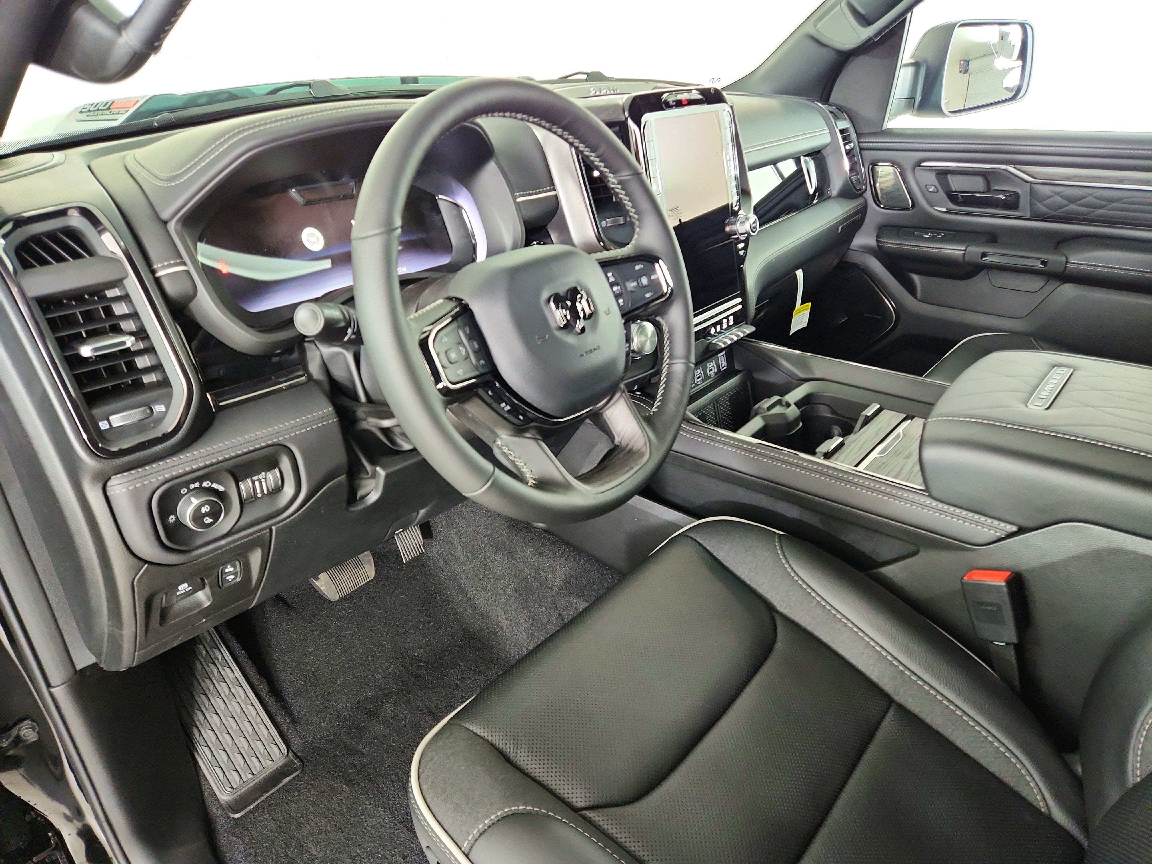 2026 RAM Ram 1500 RAM 1500 LIMITED CREW CAB 4X4 (144.5 IN WB 5 FT 7 IN BOX)