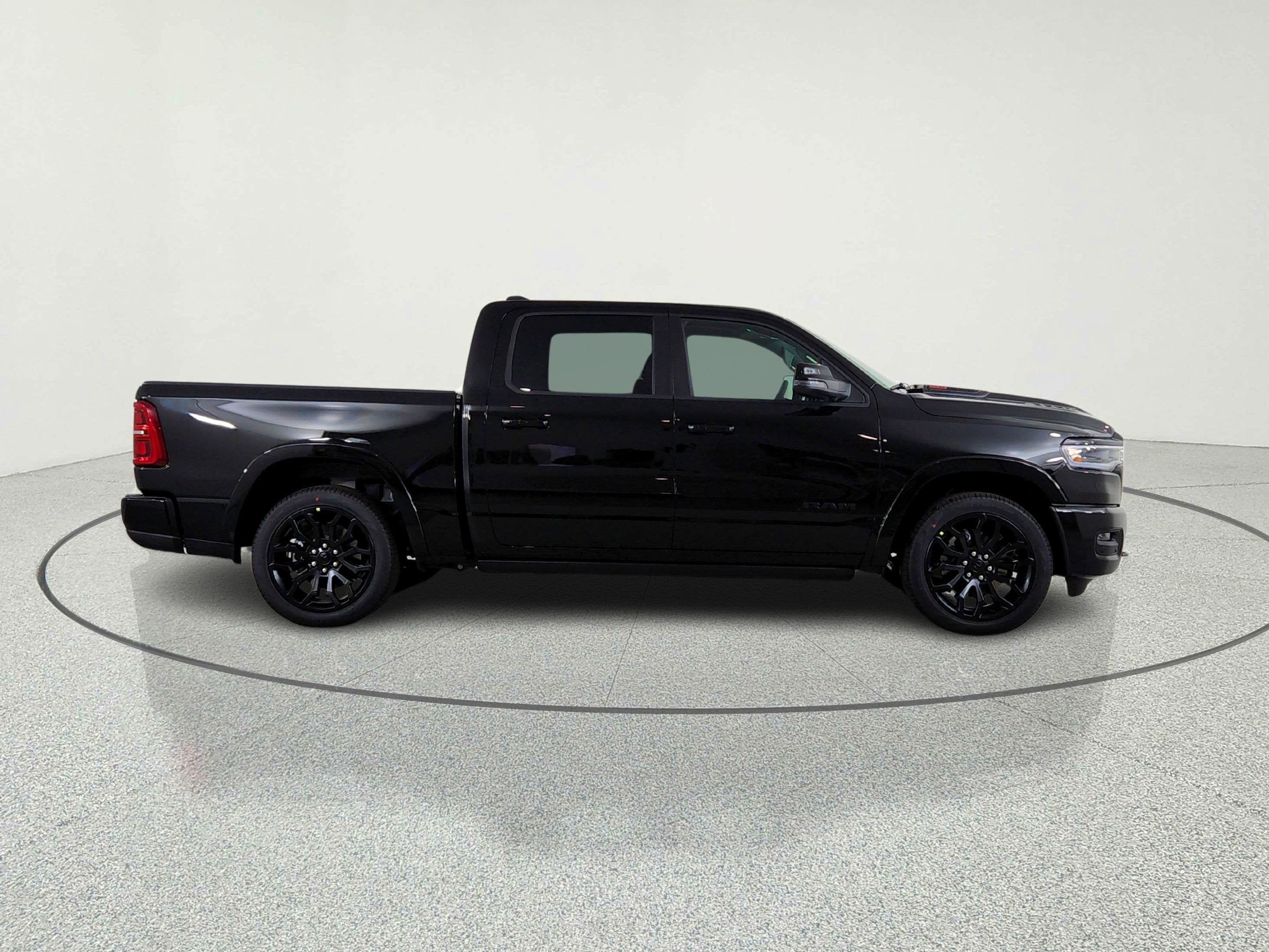 2026 RAM Ram 1500 RAM 1500 LIMITED CREW CAB 4X4 (144.5 IN WB 5 FT 7 IN BOX)