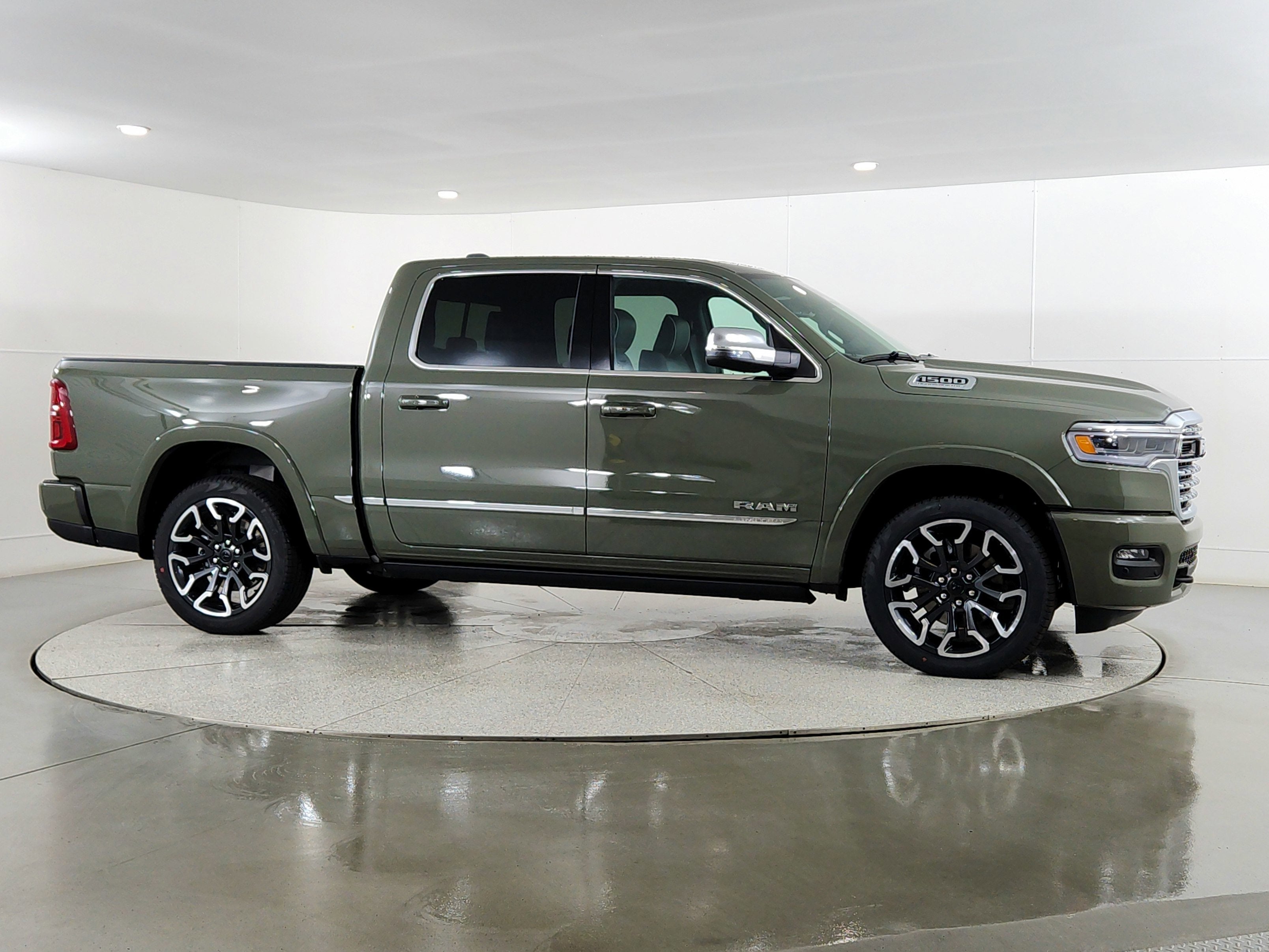 2026 RAM Ram 1500 RAM 1500 LIMITED CREW CAB 4X4 (144.5 IN WB 5 FT 7 IN BOX)