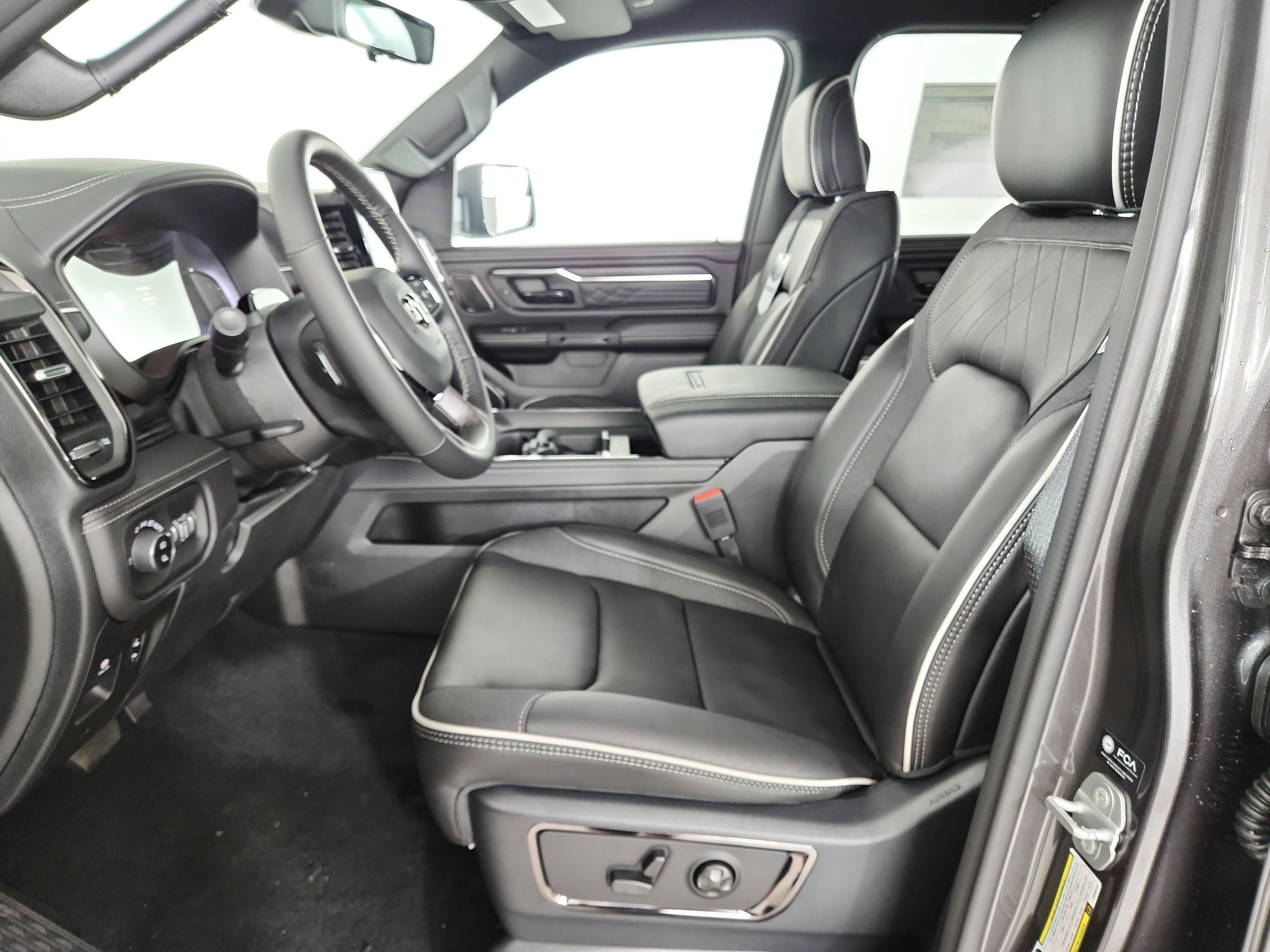 2027 RAM Ram 1500 Limited 4x4 Crew Cab 5'7" Box