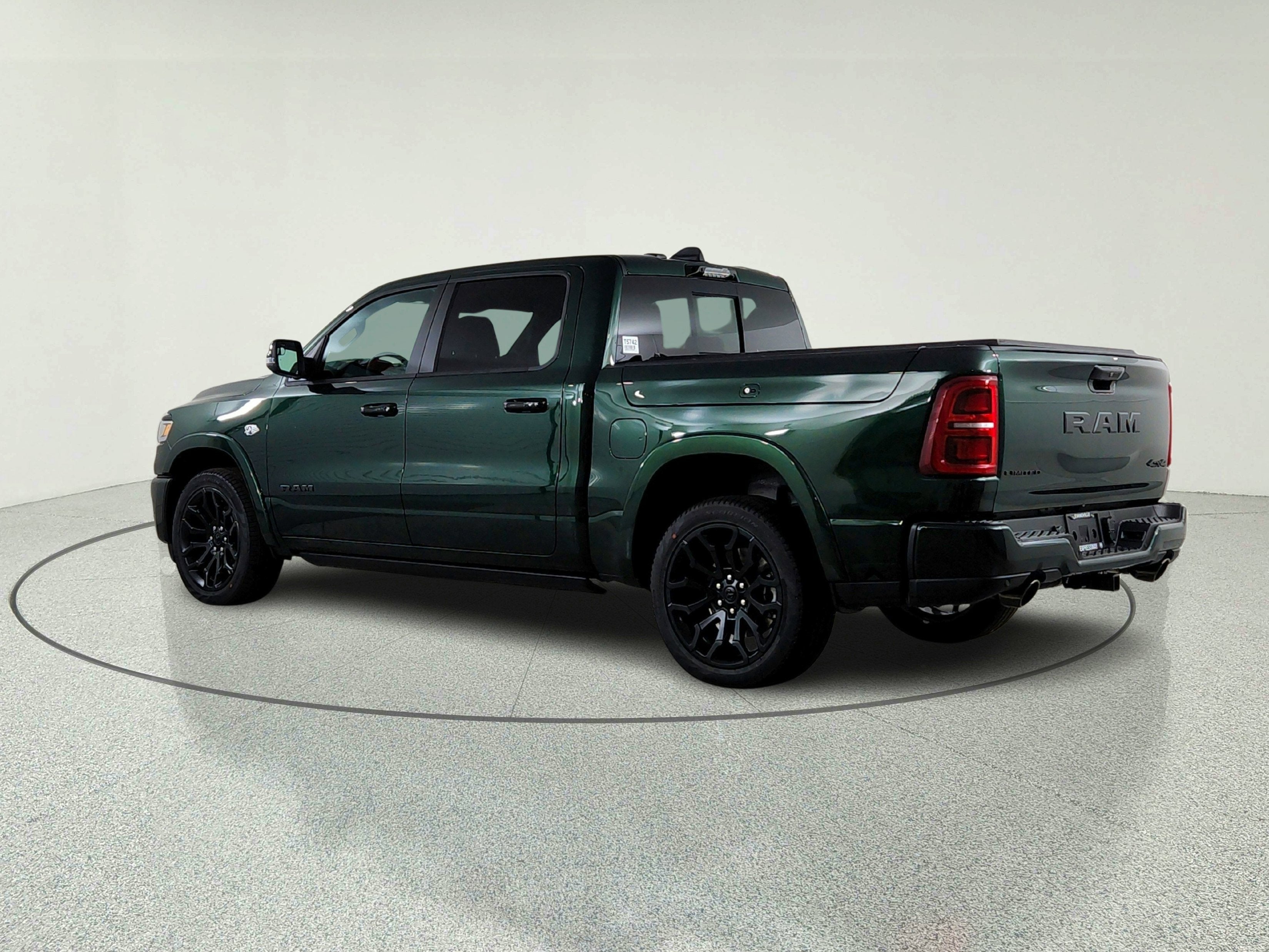 2026 RAM Ram 1500 RAM 1500 LIMITED CREW CAB 4X4 (144.5 IN WB 5 FT 7 IN BOX)