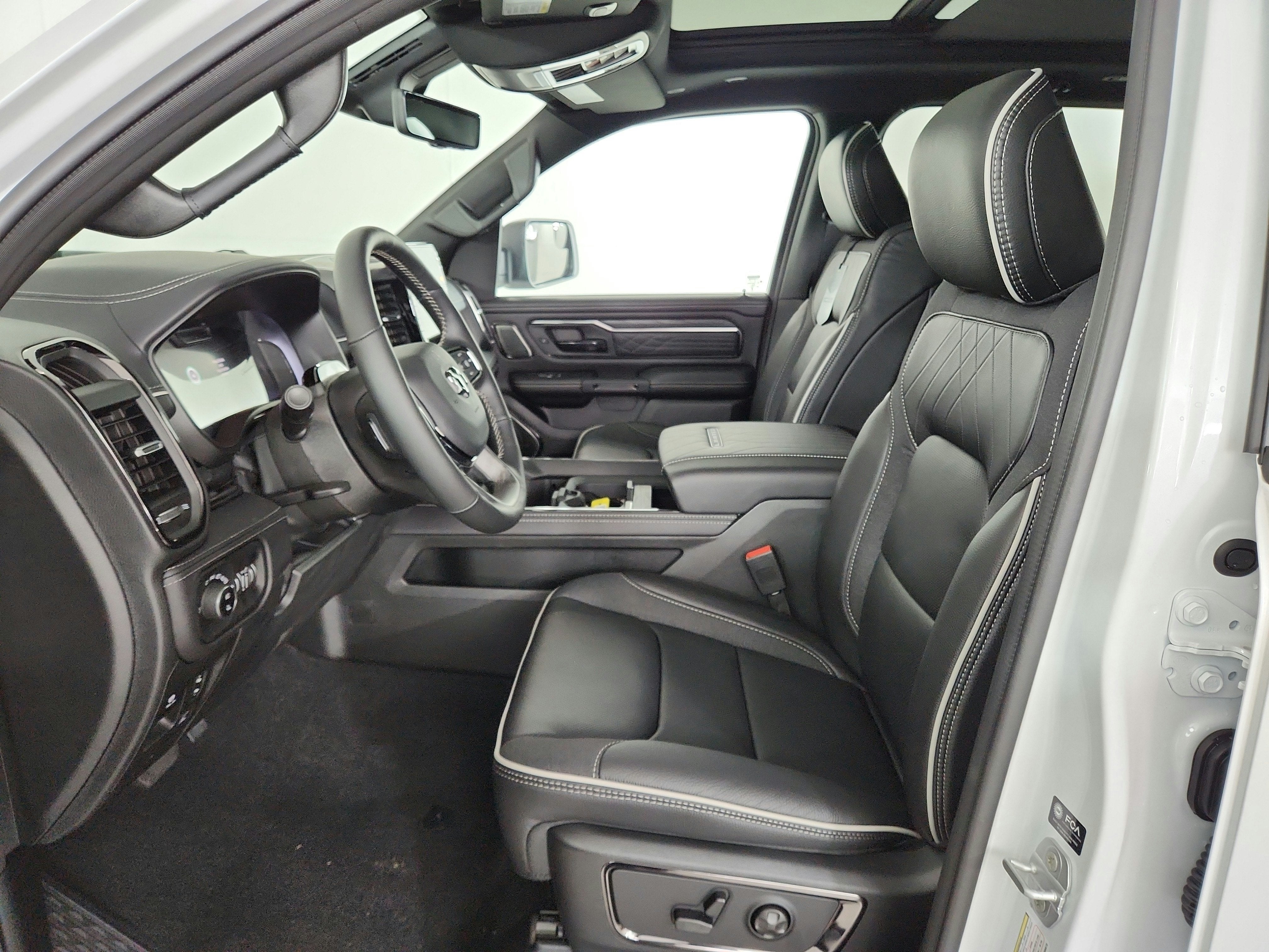 2027 RAM Ram 1500 Limited 4x4 Crew Cab 5'7" Box