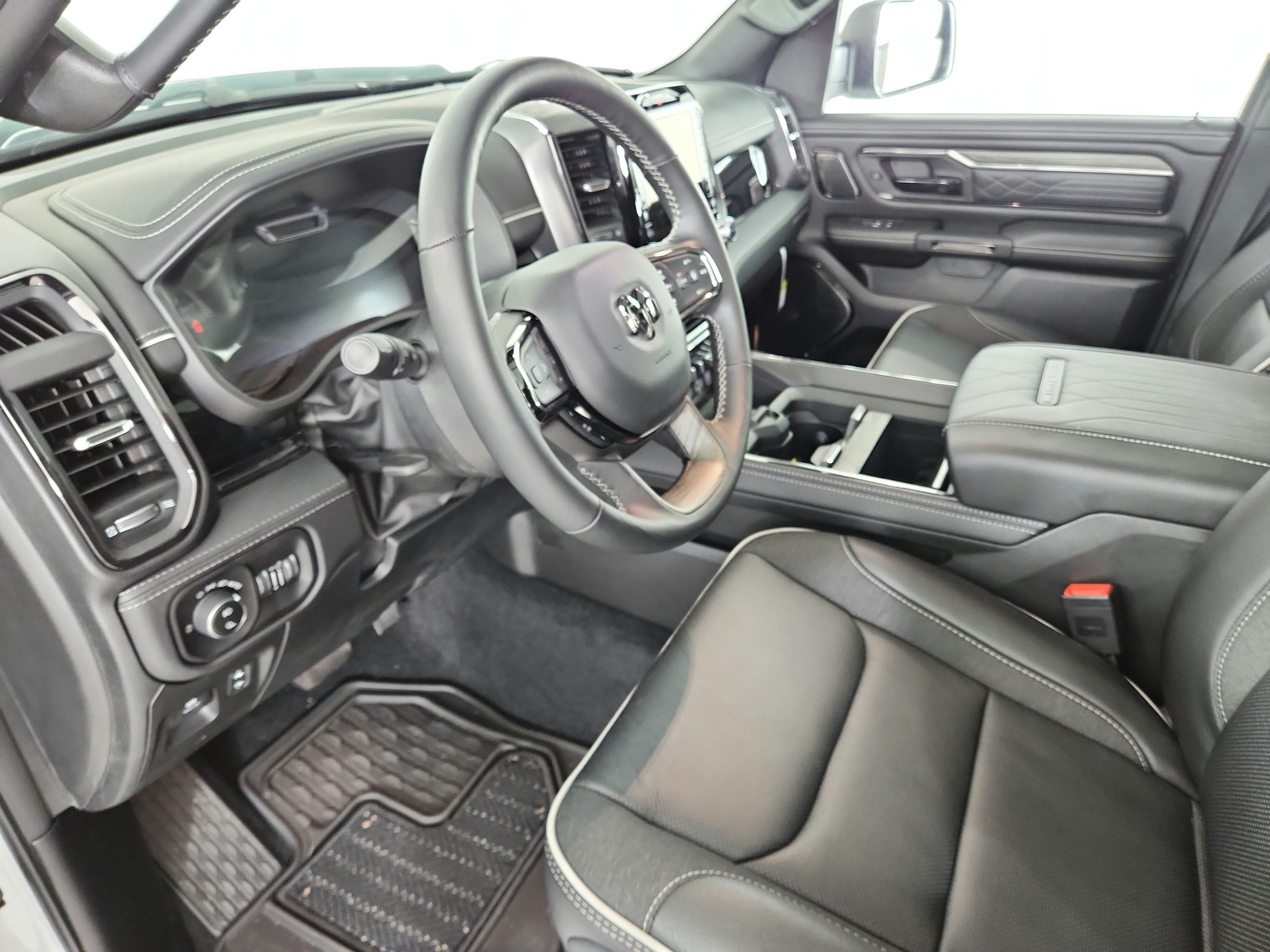 2026 RAM Ram 1500 Limited 4x4 Crew Cab 5'7" Box