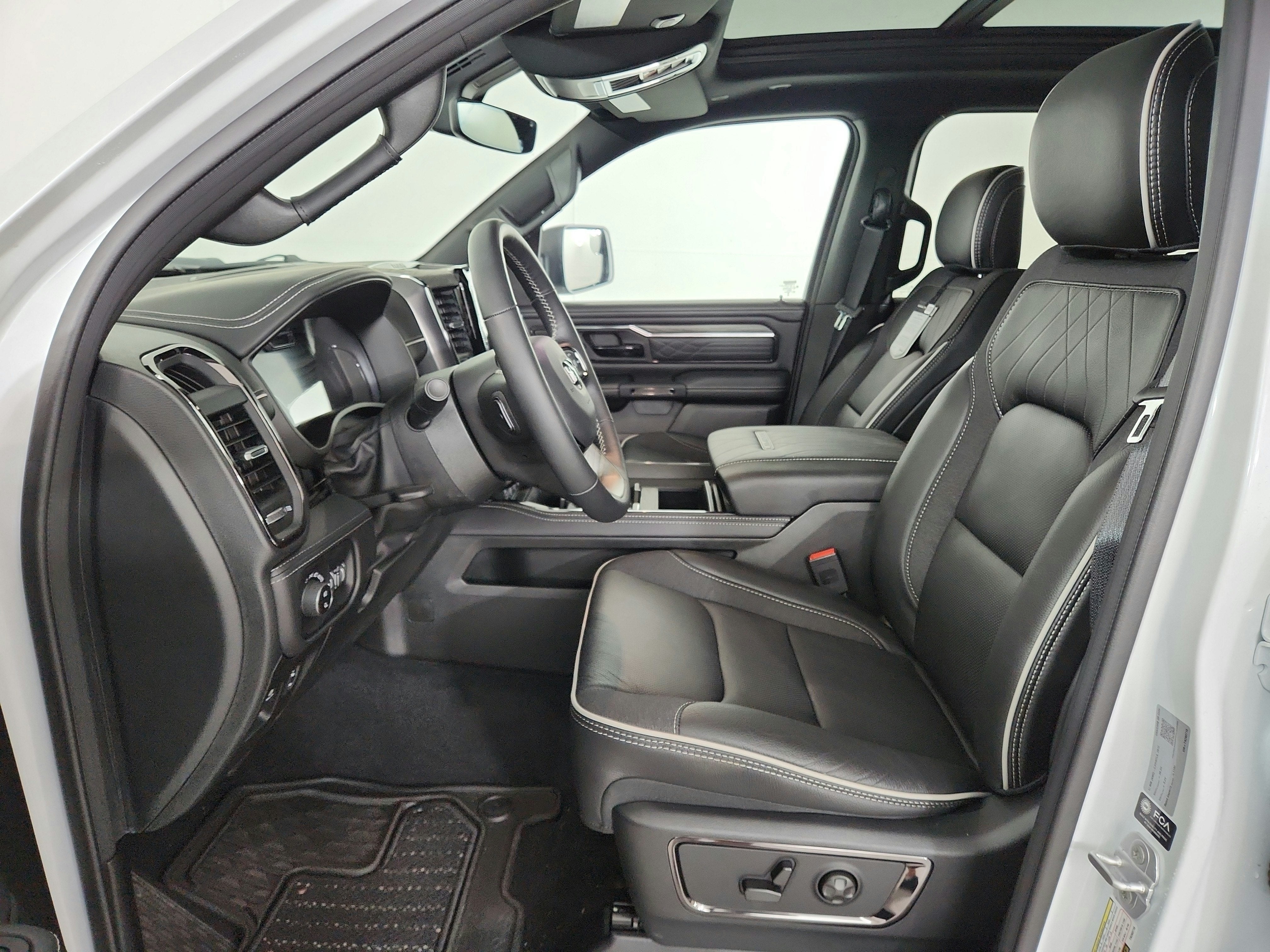 2026 RAM Ram 1500 Limited 4x4 Crew Cab 5'7" Box