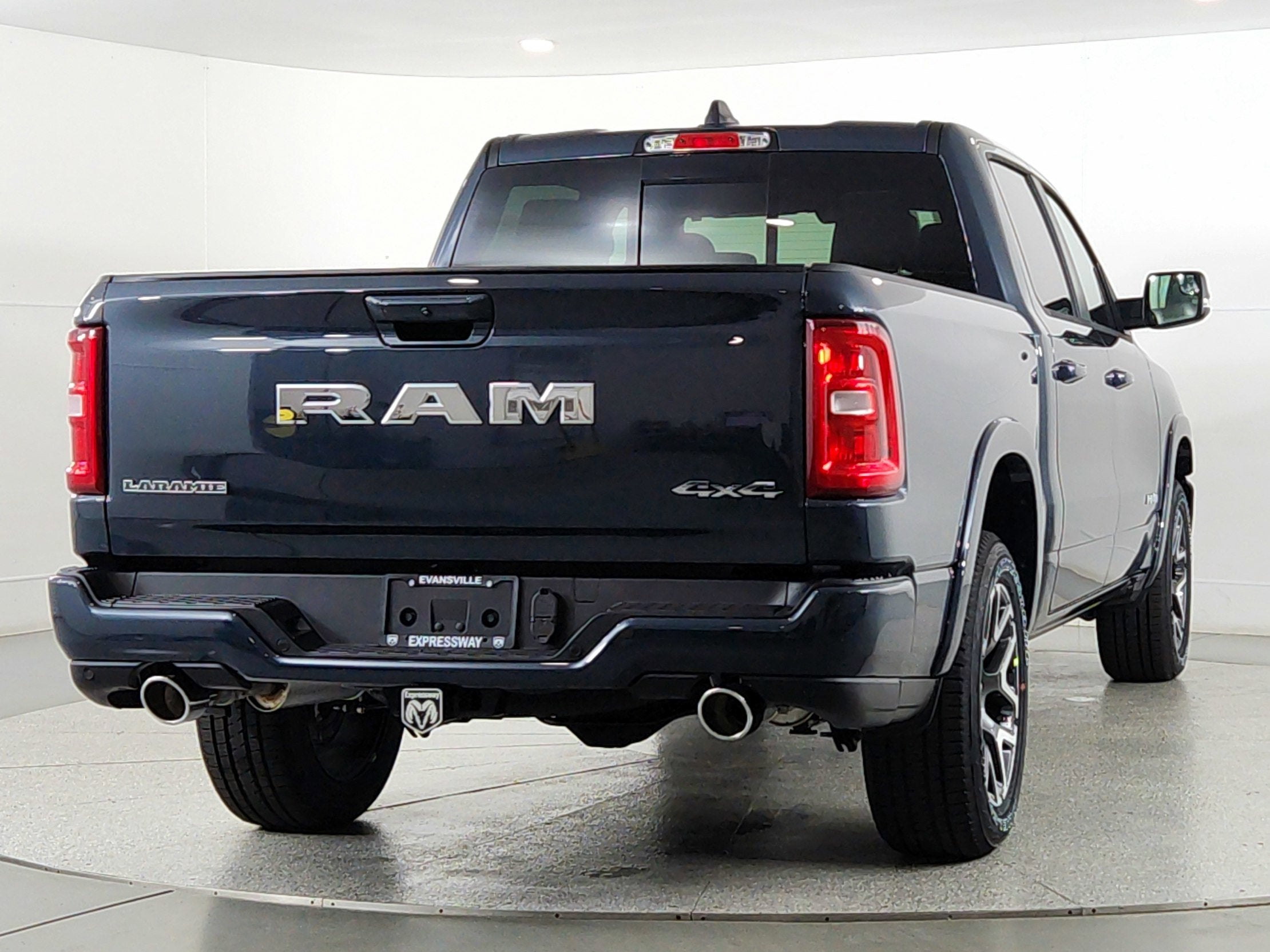 2026 RAM Ram 1500 RAM 1500 LARAMIE CREW CAB 4X4 (144.5 IN WB 5 FT 7 IN BOX)
