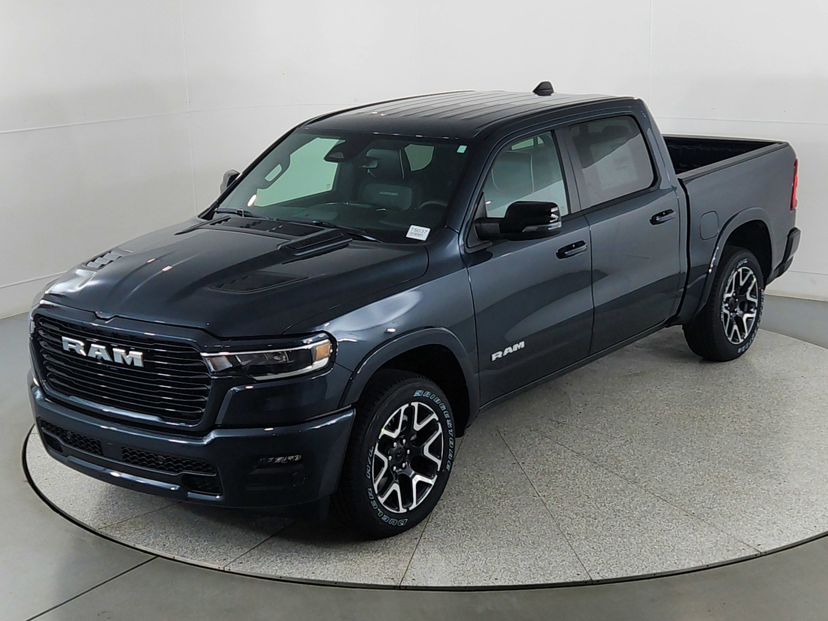 2026 RAM Ram 1500 RAM 1500 LARAMIE CREW CAB 4X4 (144.5 IN WB 5 FT 7 IN BOX)