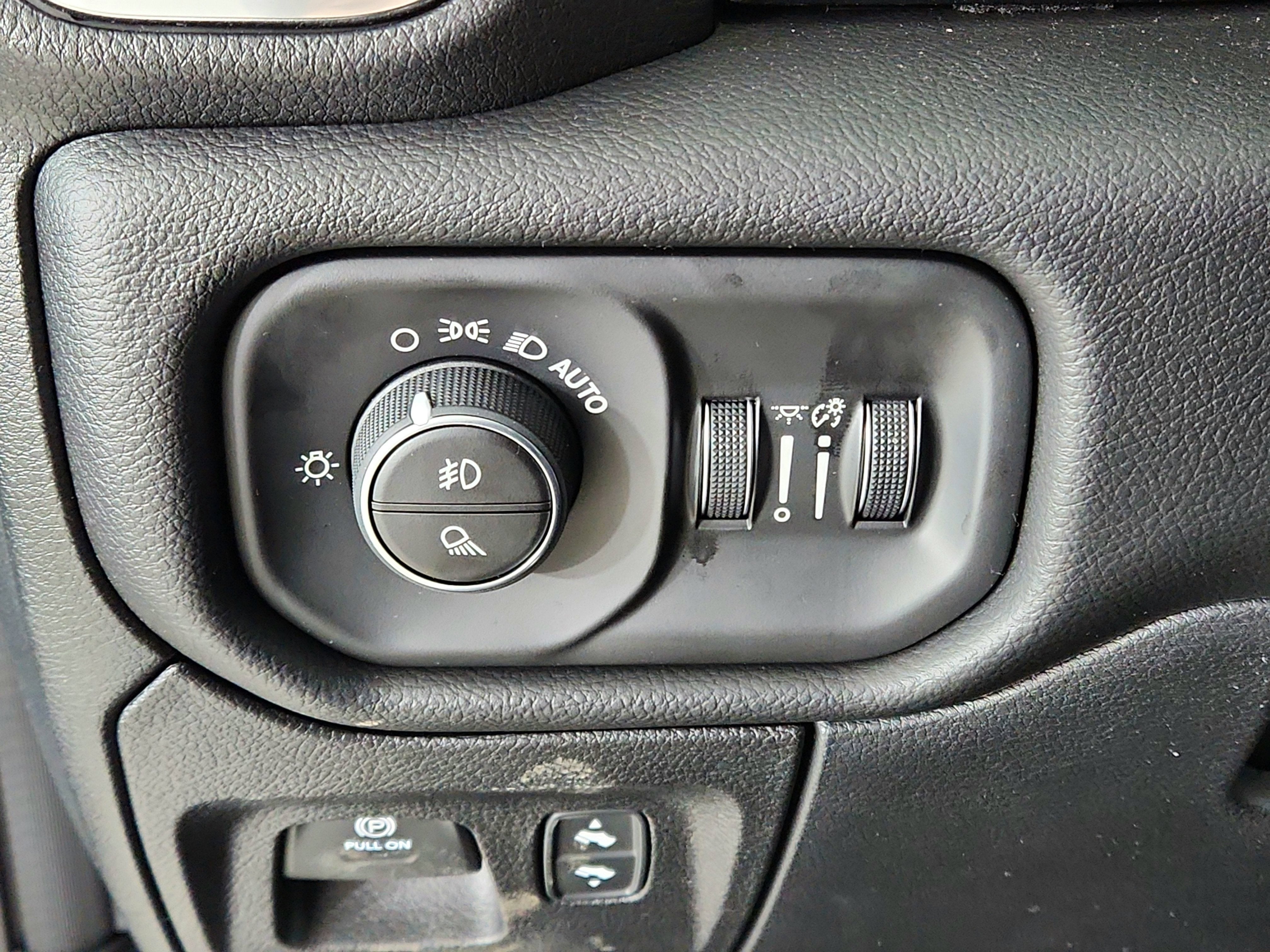 2026 RAM Ram 1500 RAM 1500 LARAMIE CREW CAB 4X4 (144.5 IN WB 5 FT 7 IN BOX)