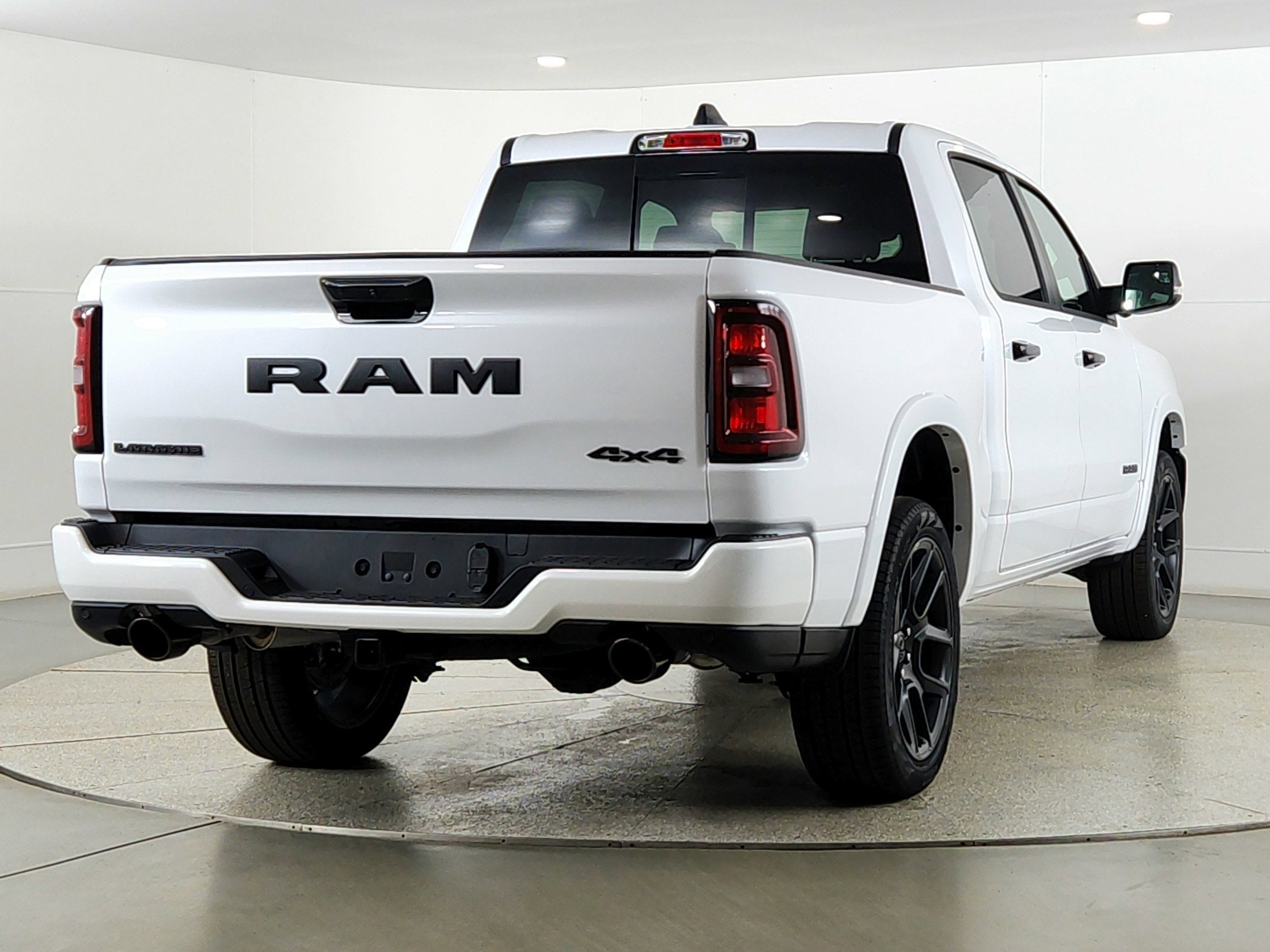2026 RAM Ram 1500 RAM 1500 LARAMIE CREW CAB 4X4 (144.5 IN WB 5 FT 7 IN BOX)