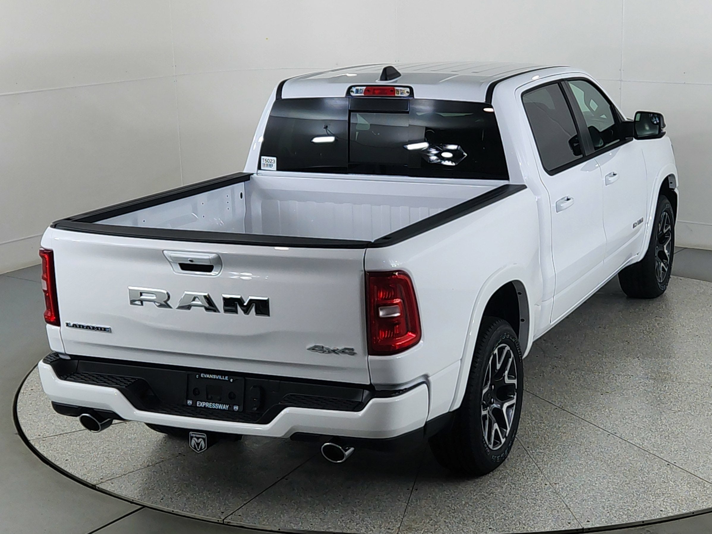 2026 RAM Ram 1500 RAM 1500 LARAMIE CREW CAB 4X4 (144.5 IN WB 5 FT 7 IN BOX)