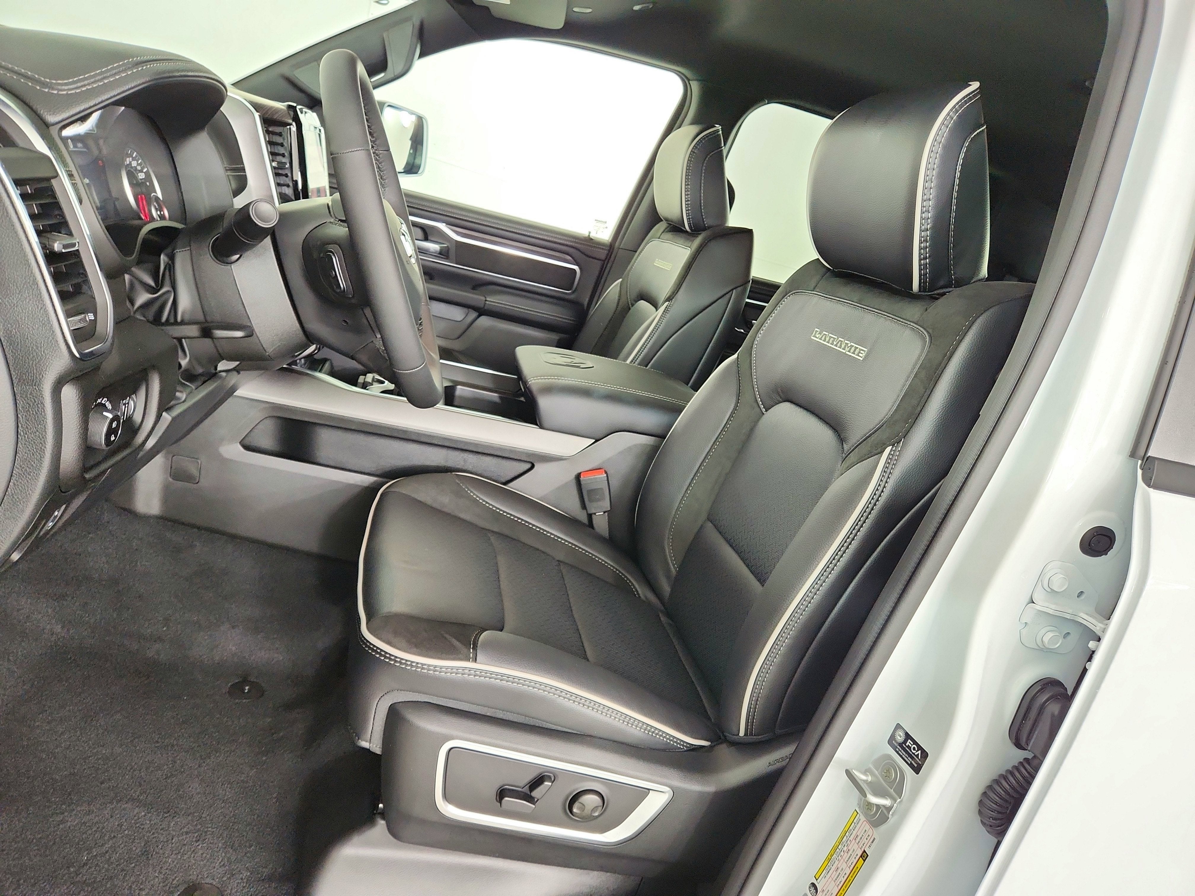 2026 RAM Ram 1500 RAM 1500 LARAMIE CREW CAB 4X4 (144.5 IN WB 5 FT 7 IN BOX)