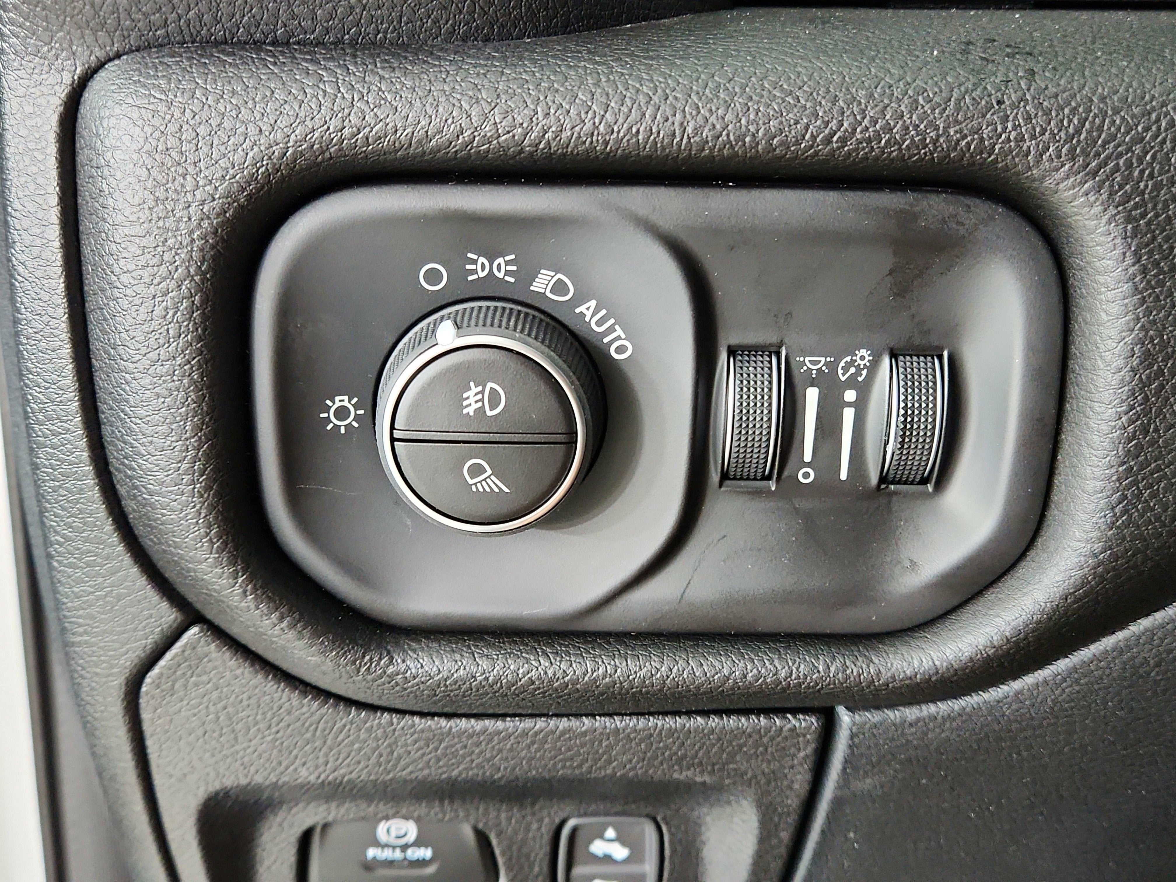 2026 RAM Ram 1500 RAM 1500 LARAMIE CREW CAB 4X4 (144.5 IN WB 5 FT 7 IN BOX)