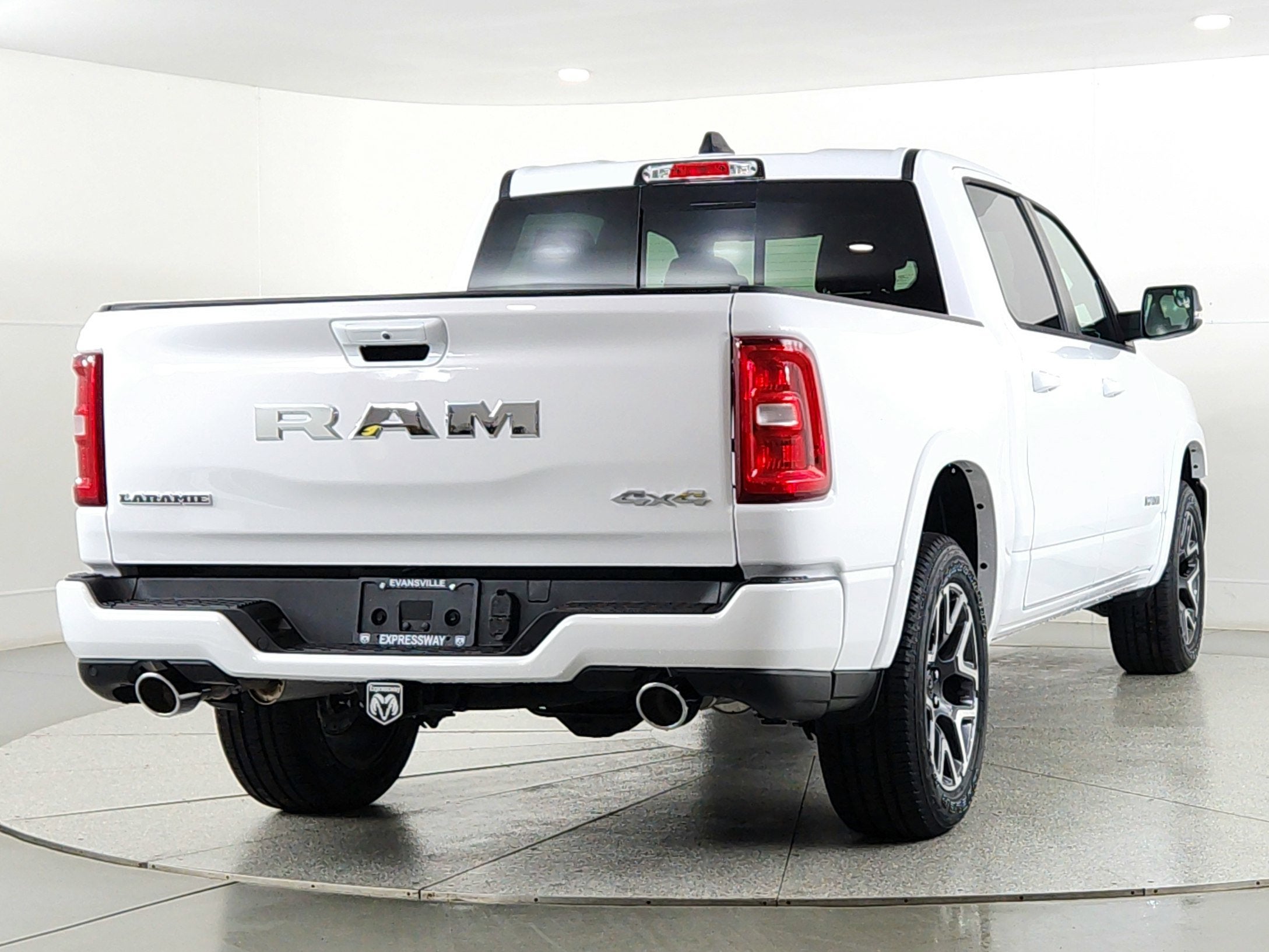 2026 RAM Ram 1500 RAM 1500 LARAMIE CREW CAB 4X4 (144.5 IN WB 5 FT 7 IN BOX)