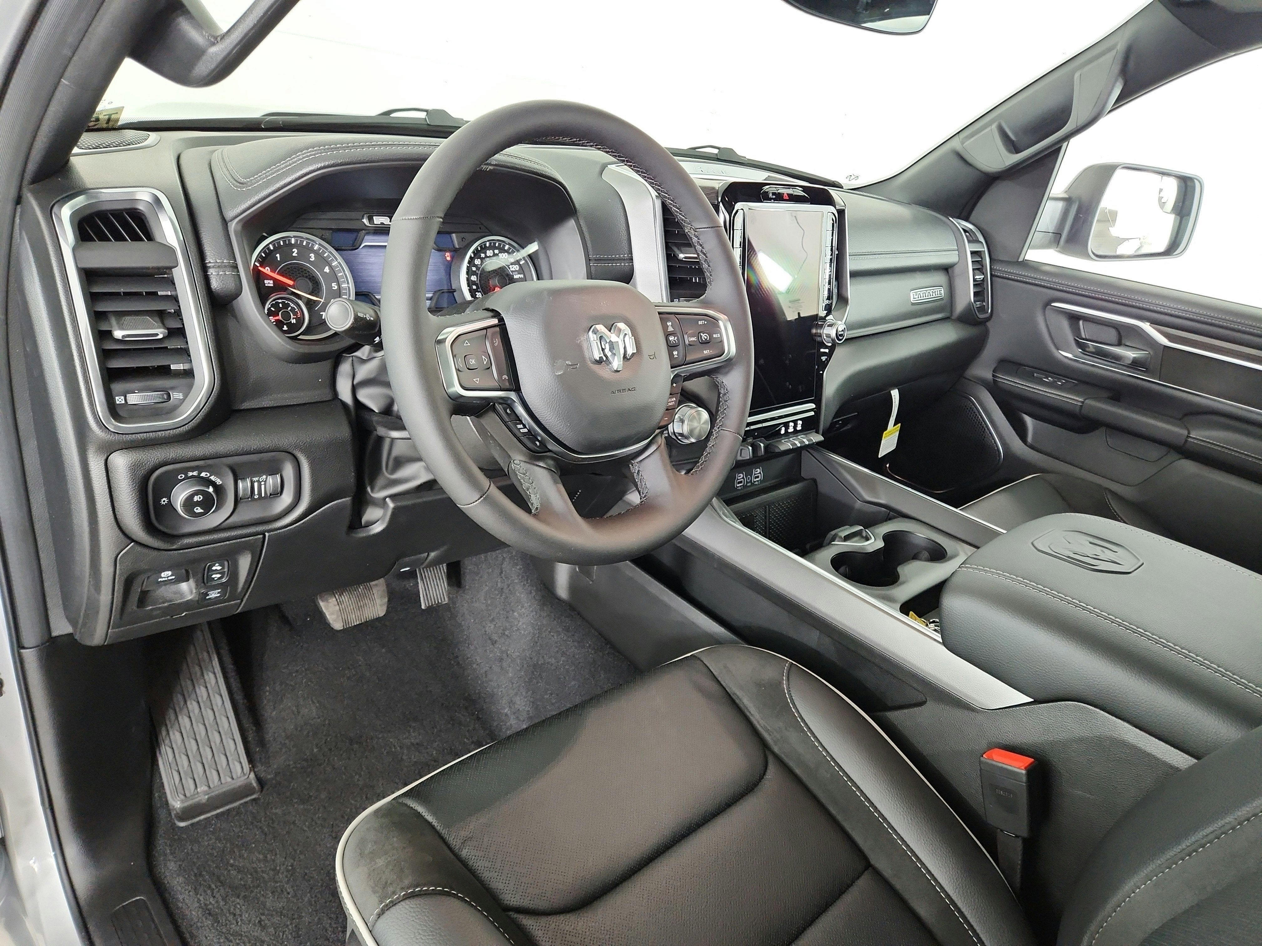 2026 RAM Ram 1500 RAM 1500 LARAMIE CREW CAB 4X4 (144.5 IN WB 5 FT 7 IN BOX)