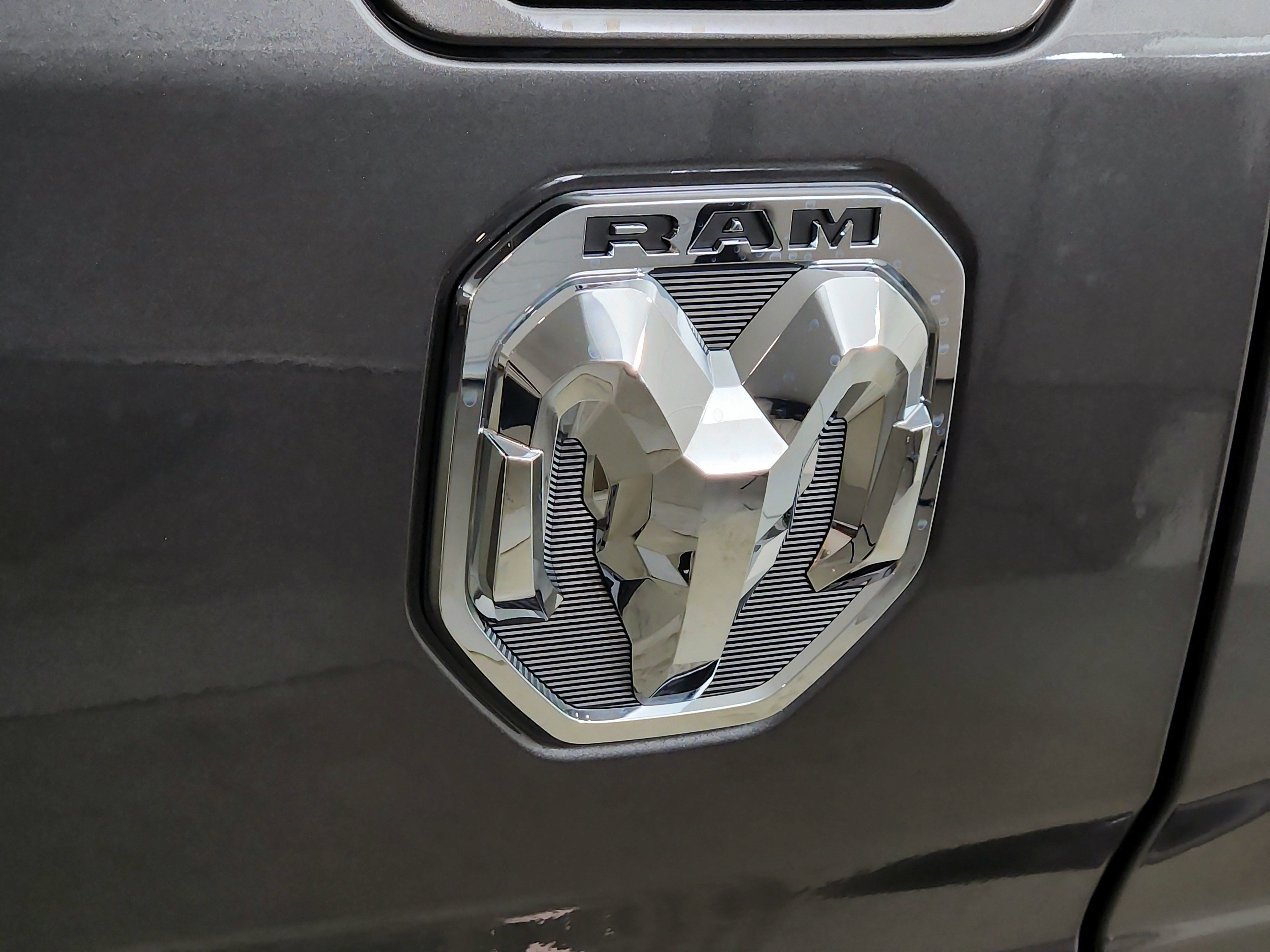 2026 RAM Ram 1500 RAM 1500 LARAMIE CREW CAB 4X4 (144.5 IN WB 5 FT 7 IN BOX)