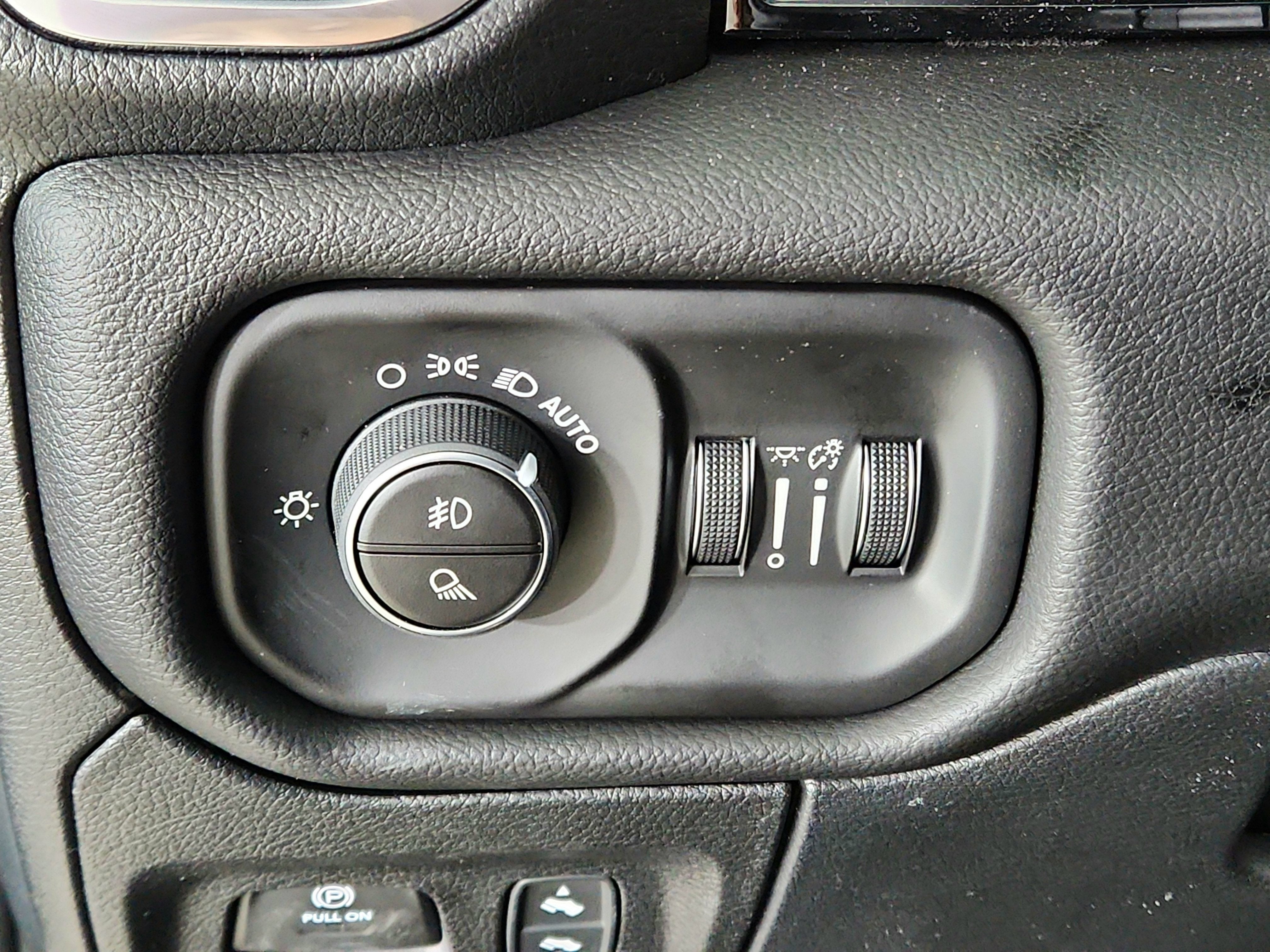 2026 RAM Ram 1500 RAM 1500 LARAMIE CREW CAB 4X4 (144.5 IN WB 5 FT 7 IN BOX)