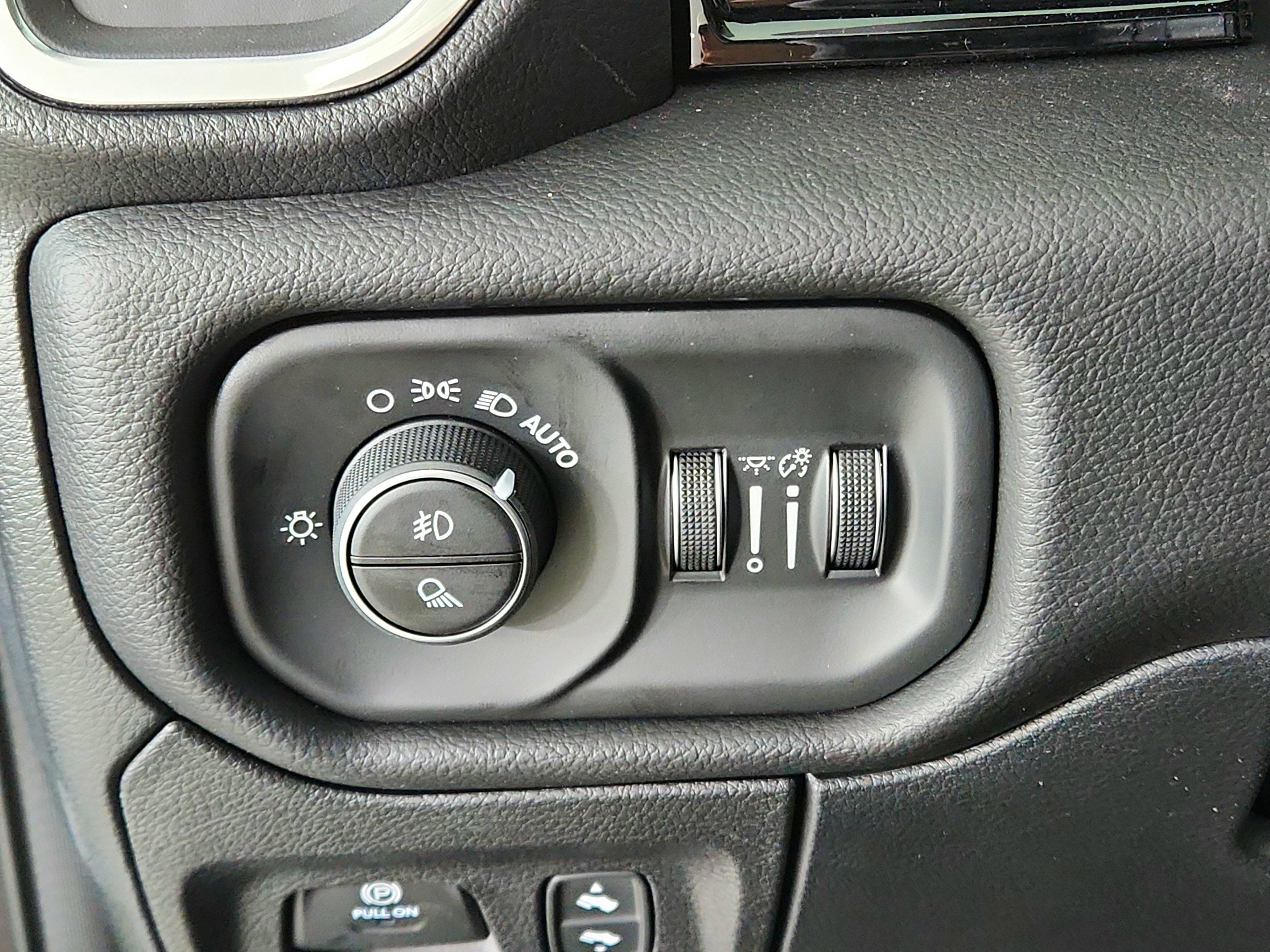 2026 RAM Ram 1500 RAM 1500 LARAMIE CREW CAB 4X4 (144.5 IN WB 5 FT 7 IN BOX)