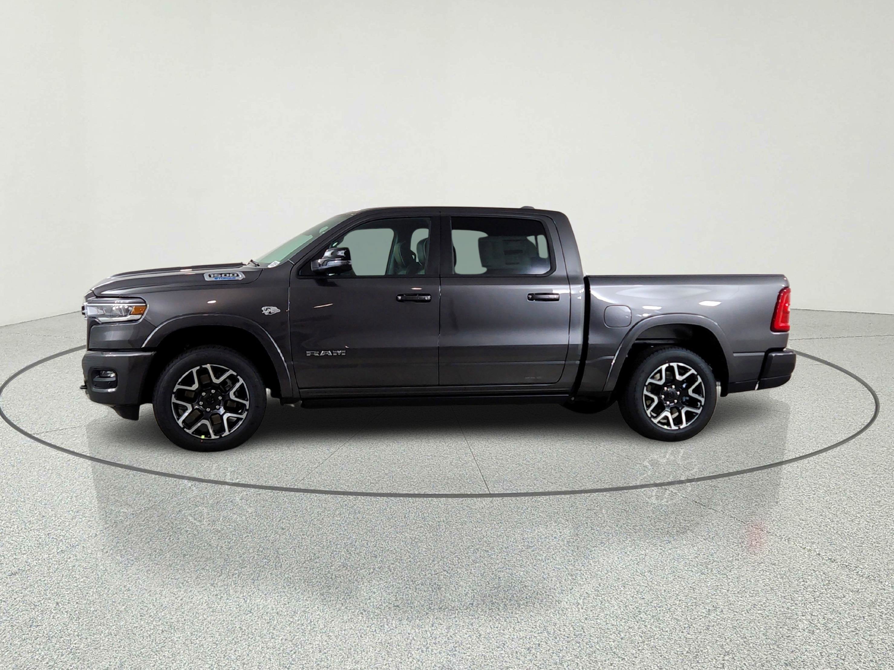 2026 RAM Ram 1500 RAM 1500 LARAMIE CREW CAB 4X4 (144.5 IN WB 5 FT 7 IN BOX)