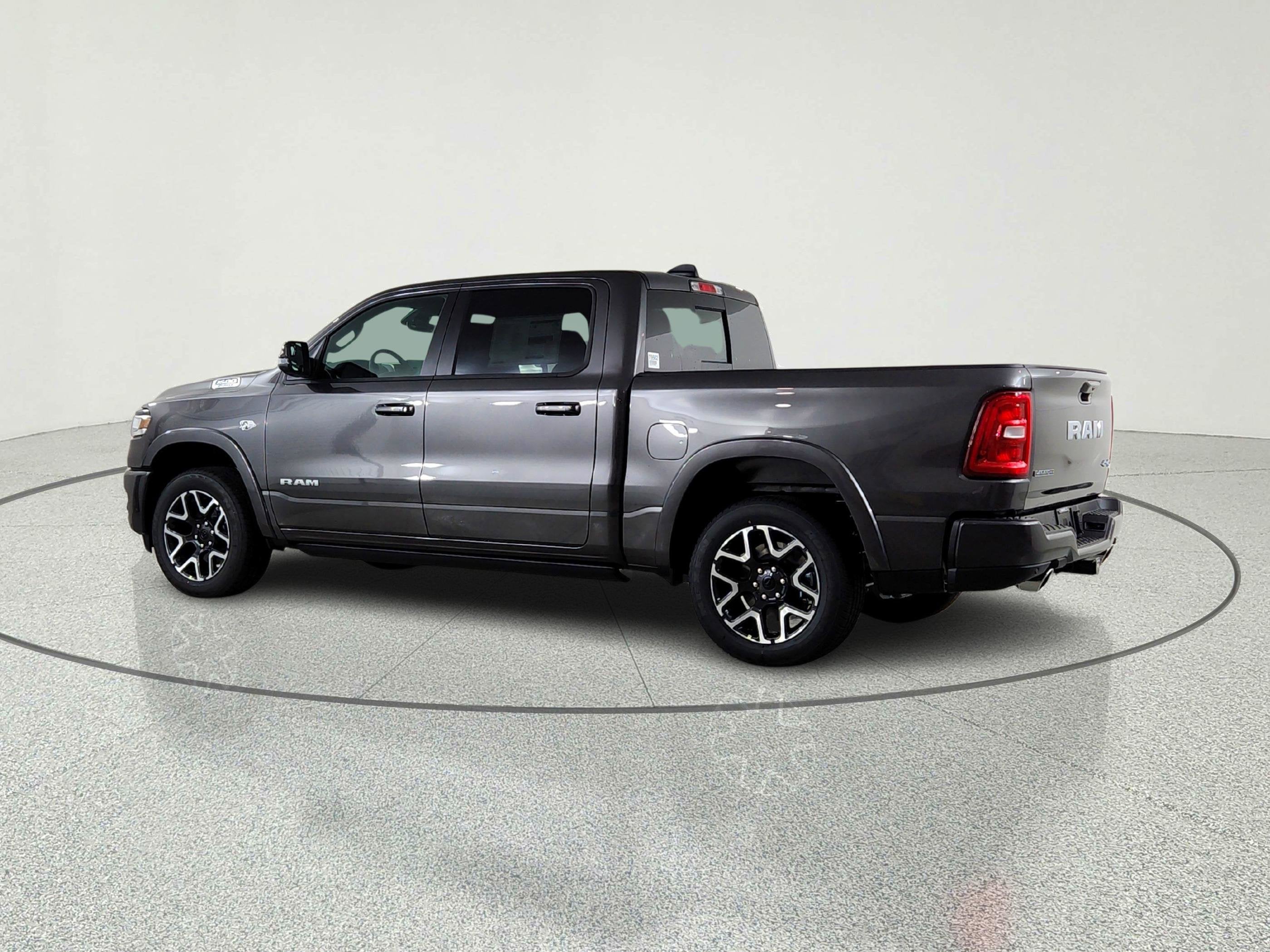 2026 RAM Ram 1500 RAM 1500 LARAMIE CREW CAB 4X4 (144.5 IN WB 5 FT 7 IN BOX)
