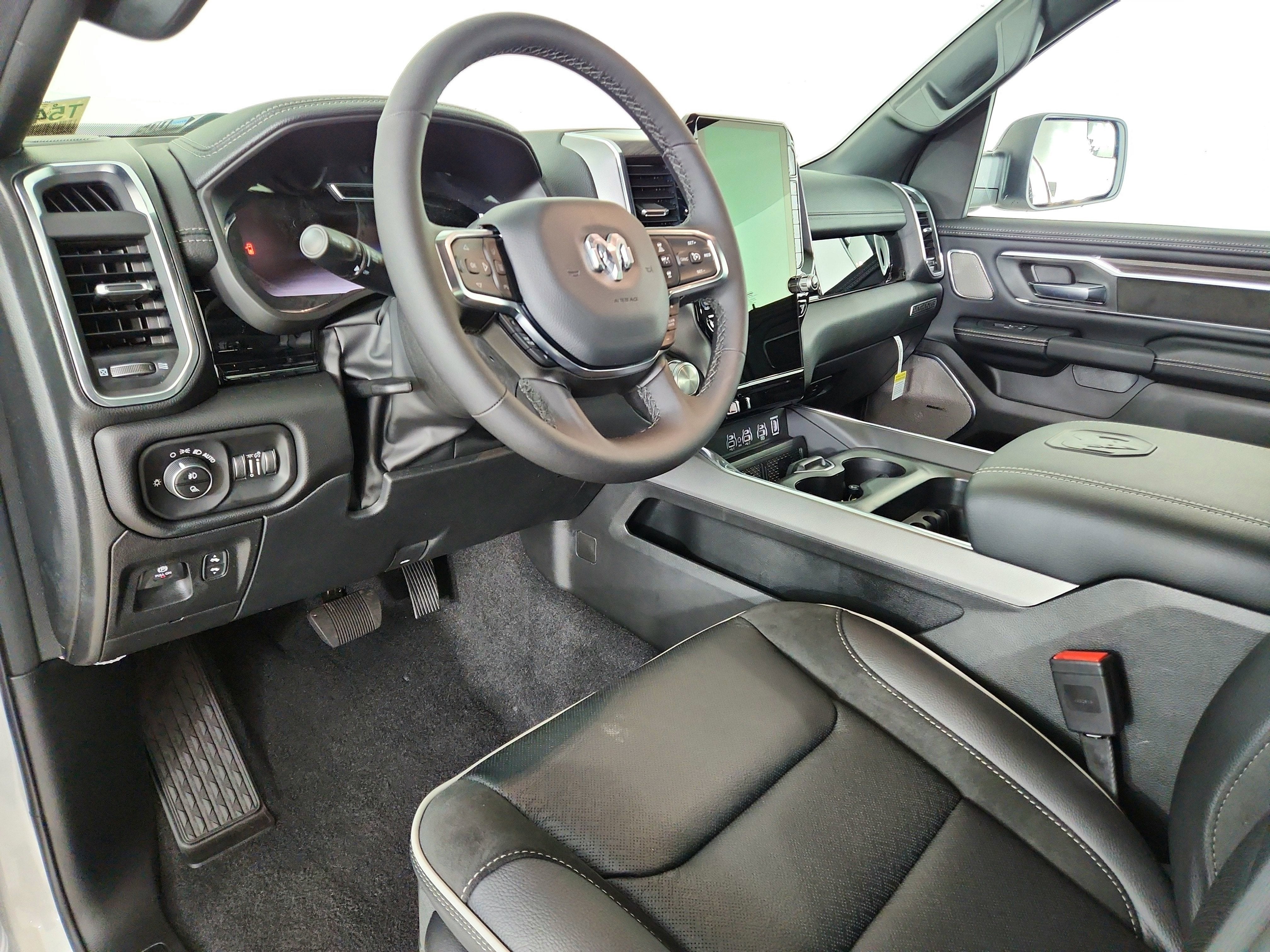 2026 RAM Ram 1500 RAM 1500 LARAMIE CREW CAB 4X4 (144.5 IN WB 5 FT 7 IN BOX)