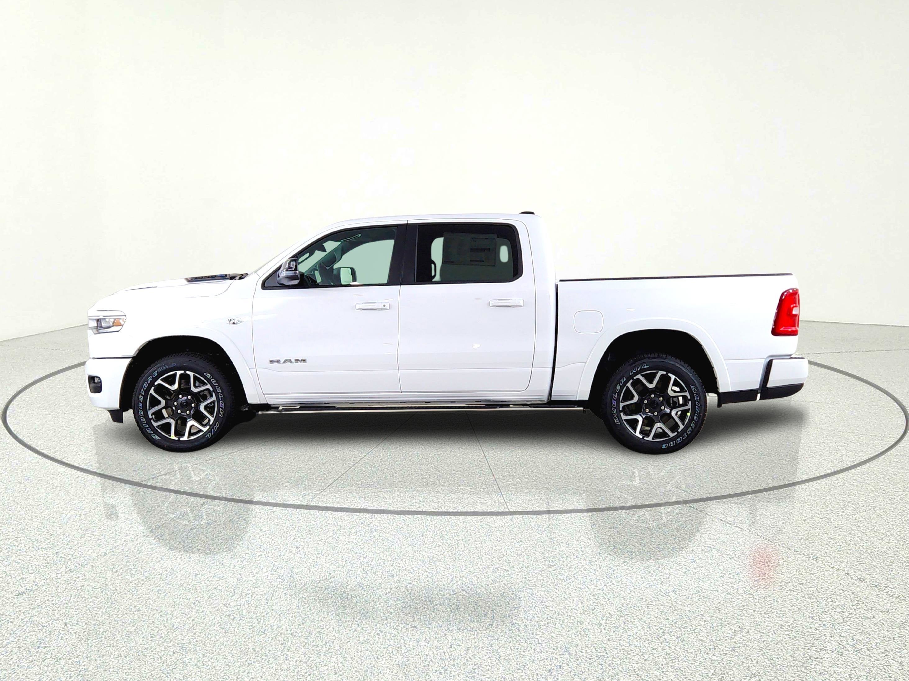 2026 RAM Ram 1500 RAM 1500 LARAMIE CREW CAB 4X4 (144.5 IN WB 5 FT 7 IN BOX)