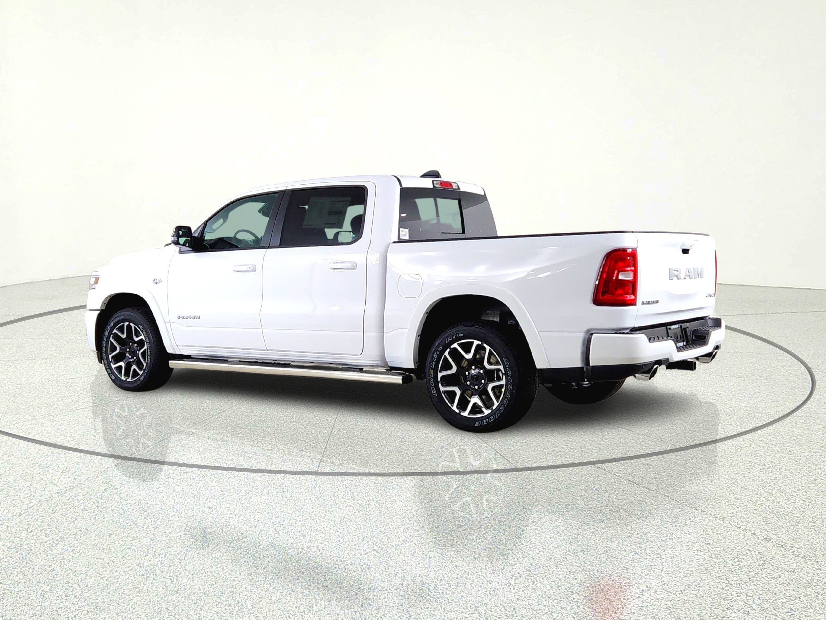 2026 RAM Ram 1500 RAM 1500 LARAMIE CREW CAB 4X4 (144.5 IN WB 5 FT 7 IN BOX)