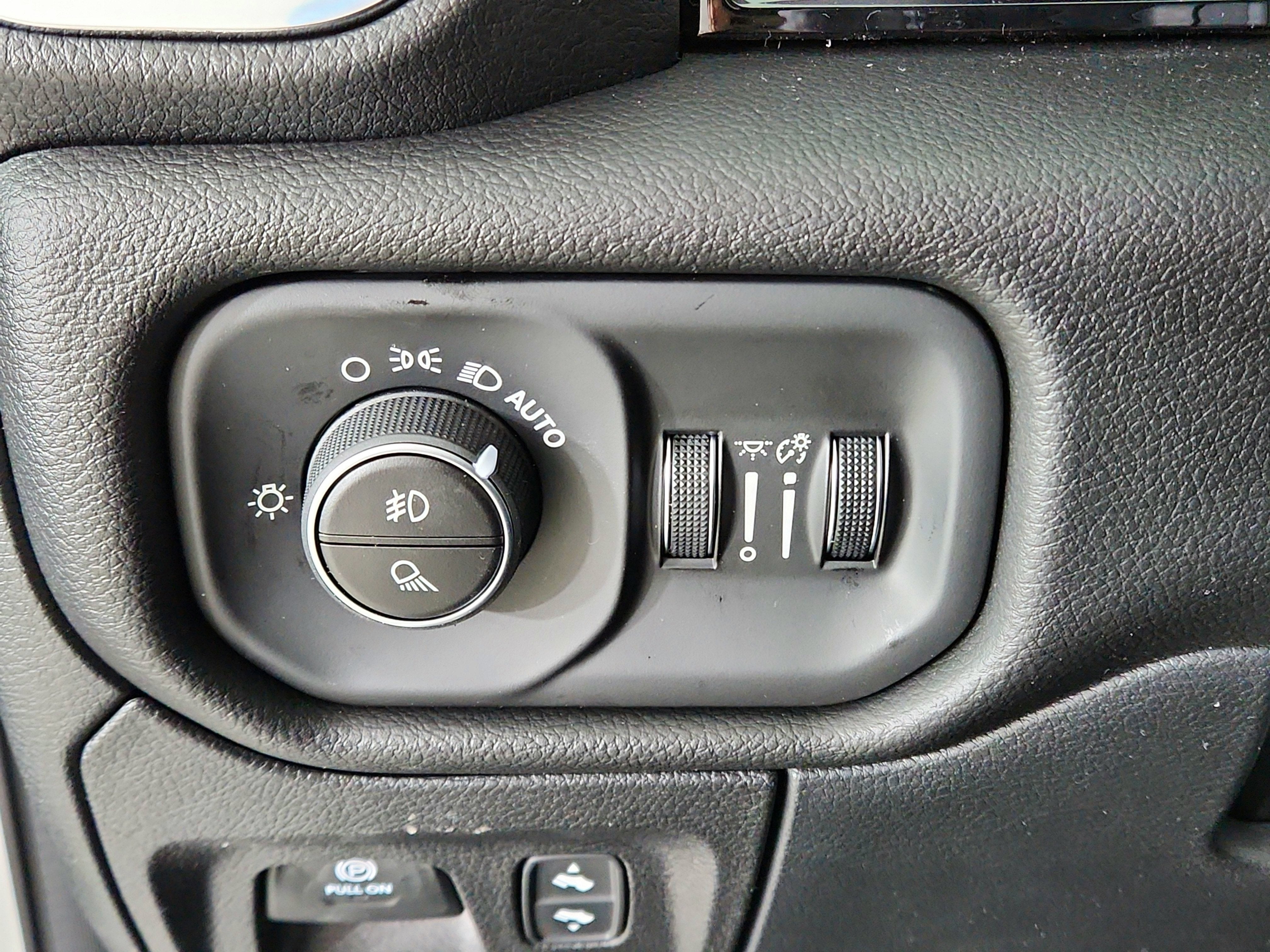 2026 RAM Ram 1500 RAM 1500 LARAMIE CREW CAB 4X4 (144.5 IN WB 5 FT 7 IN BOX)