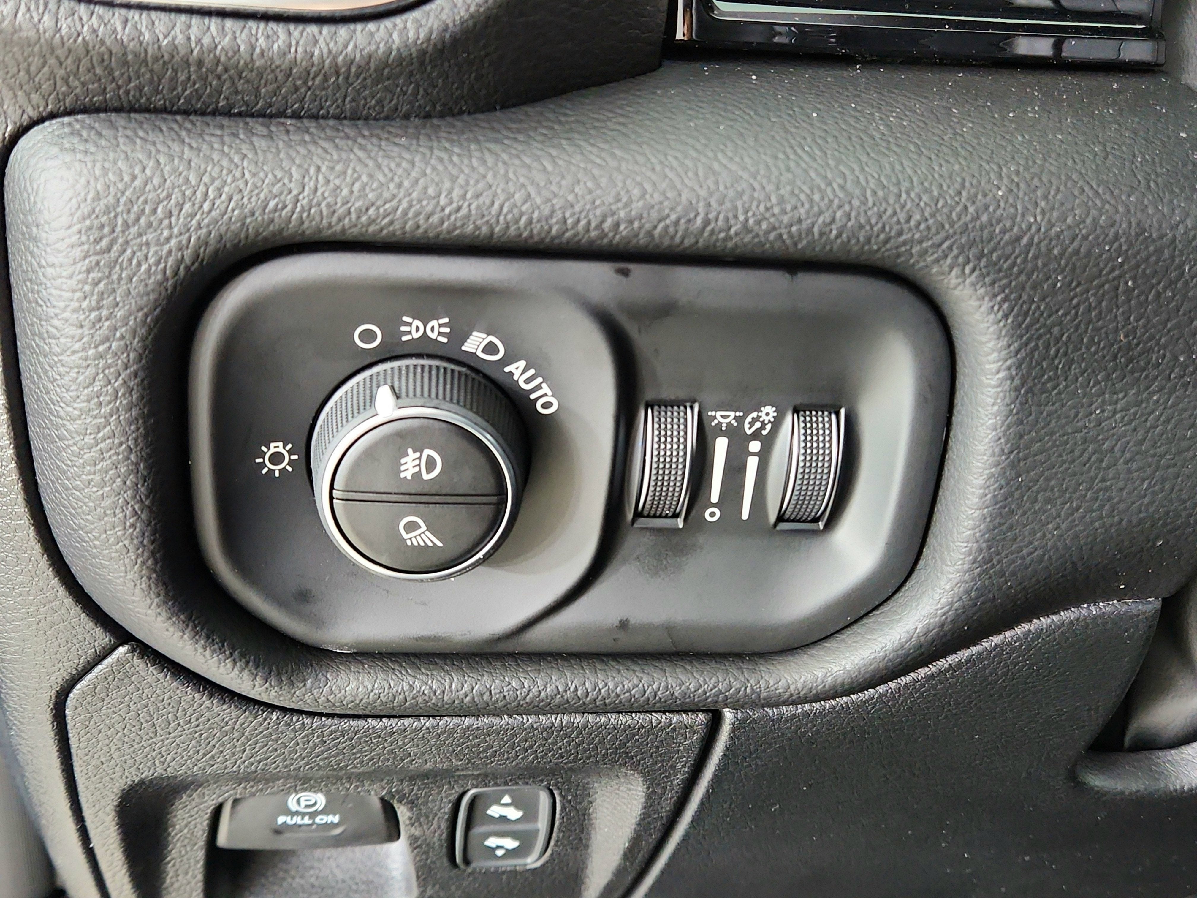 2026 RAM Ram 1500 RAM 1500 LARAMIE CREW CAB 4X4 (144.5 IN WB 5 FT 7 IN BOX)