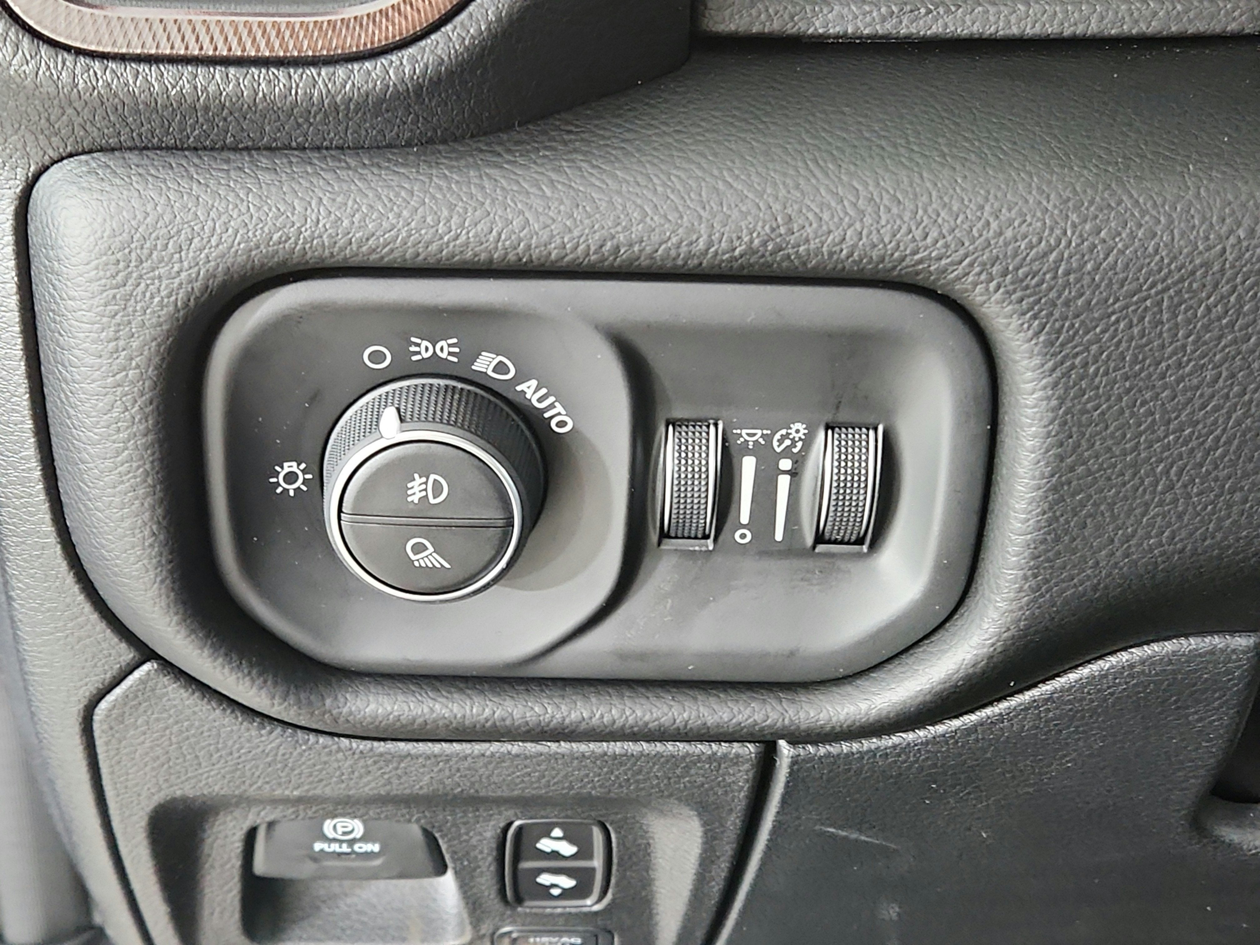 2027 RAM Ram 1500 Rebel 4x4 Crew Cab 5'7" Box