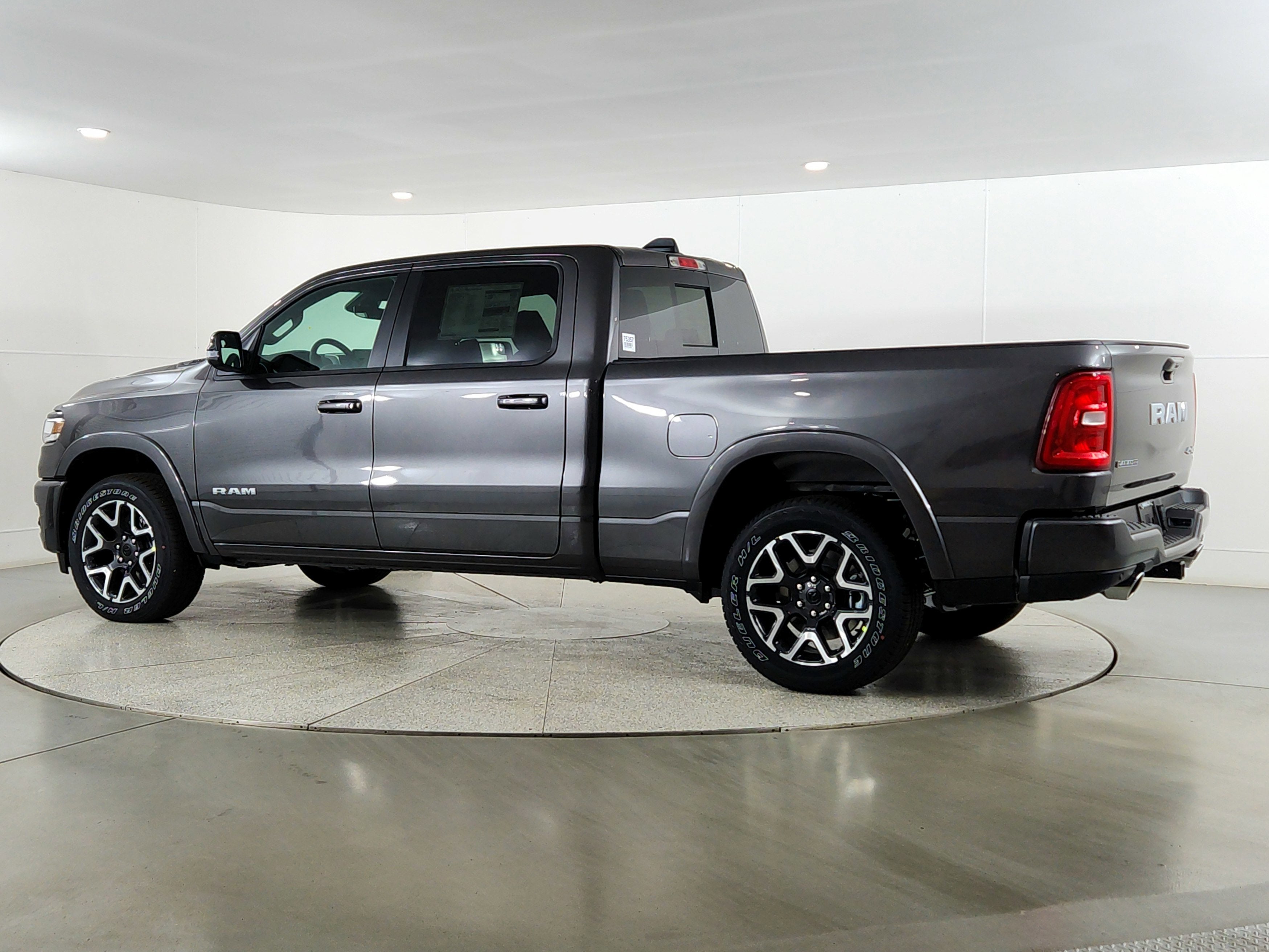 2026 RAM Ram 1500 RAM 1500 LARAMIE CREW CAB 4X4 (153.5 IN WB 6 FT 4 IN BOX)