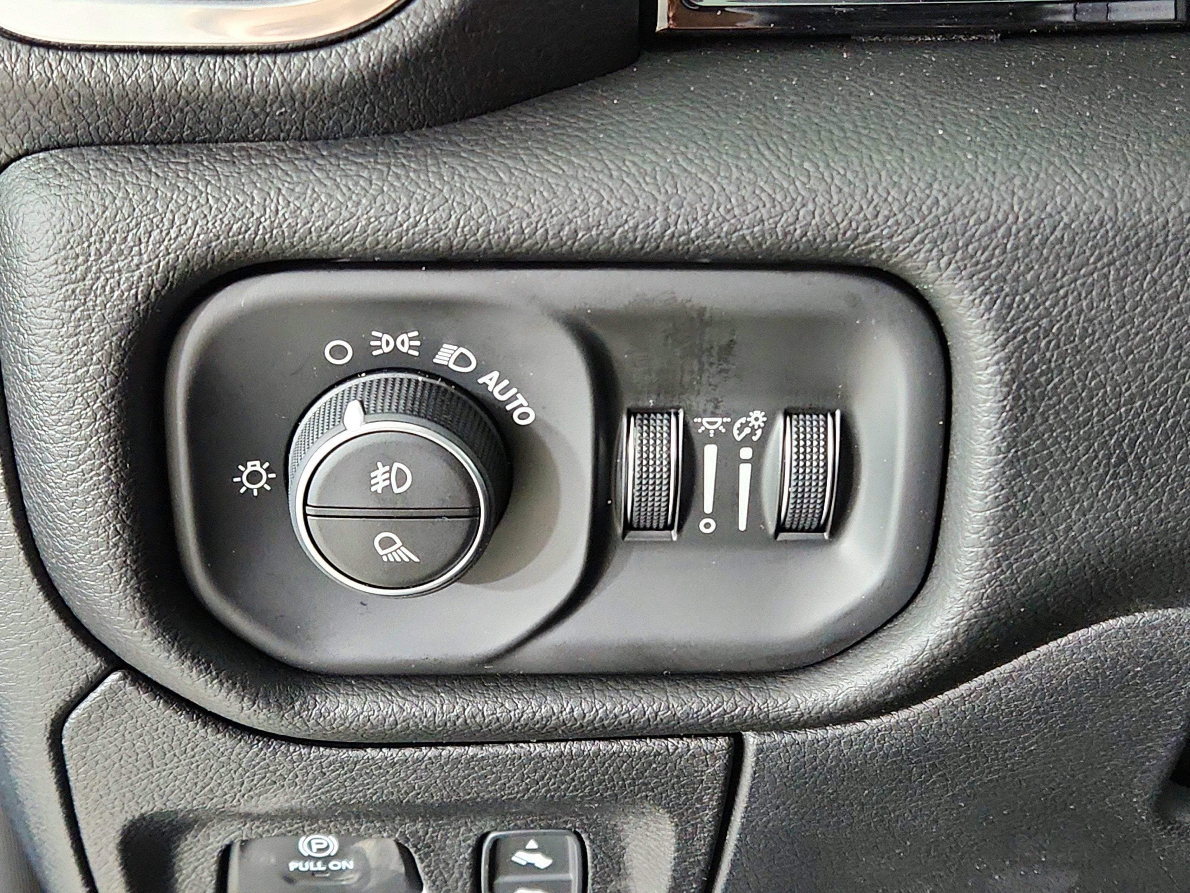 2026 RAM Ram 1500 RAM 1500 LARAMIE CREW CAB 4X4 (153.5 IN WB 6 FT 4 IN BOX)