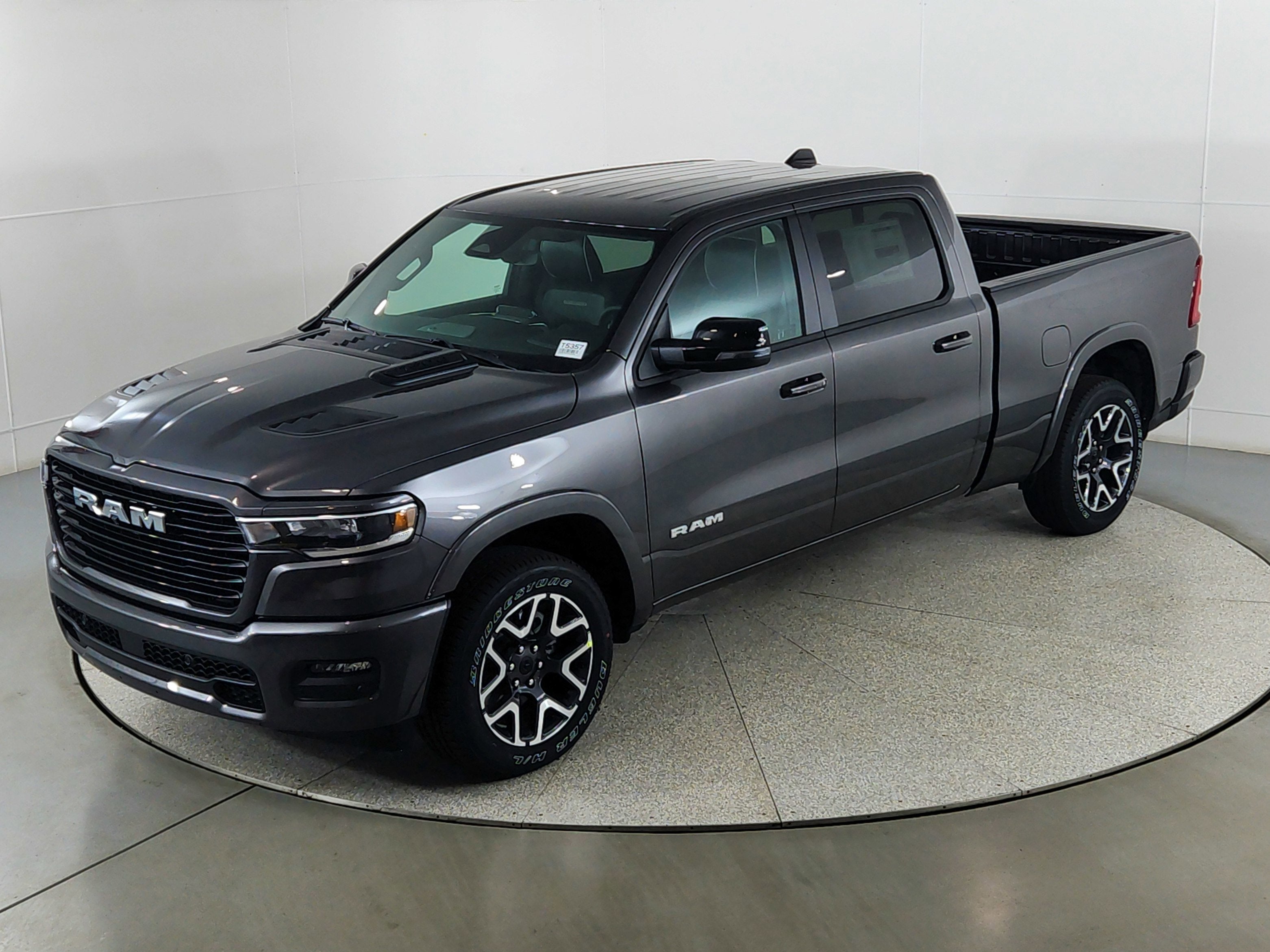 2026 RAM Ram 1500 RAM 1500 LARAMIE CREW CAB 4X4 (153.5 IN WB 6 FT 4 IN BOX)