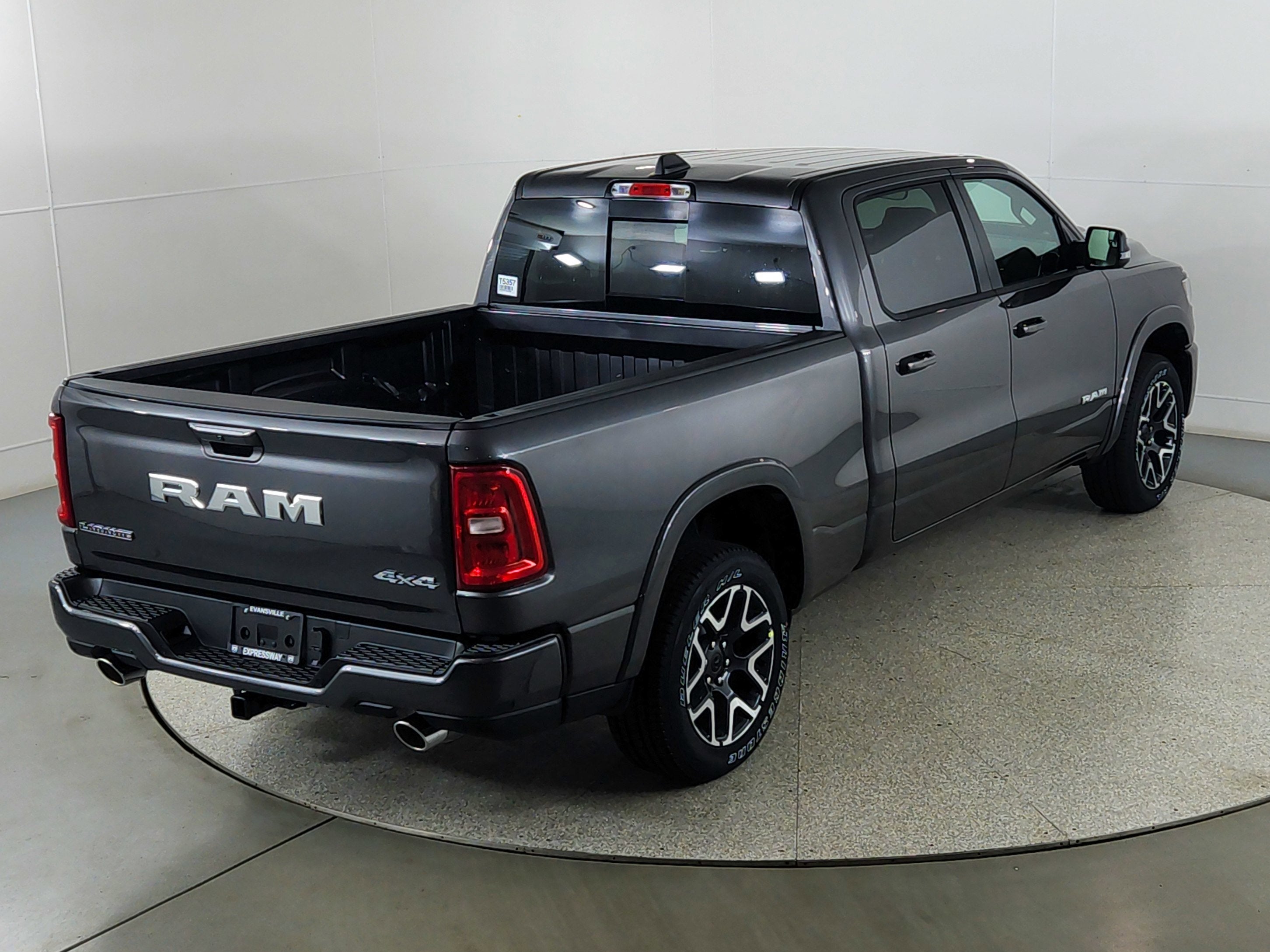 2026 RAM Ram 1500 RAM 1500 LARAMIE CREW CAB 4X4 (153.5 IN WB 6 FT 4 IN BOX)