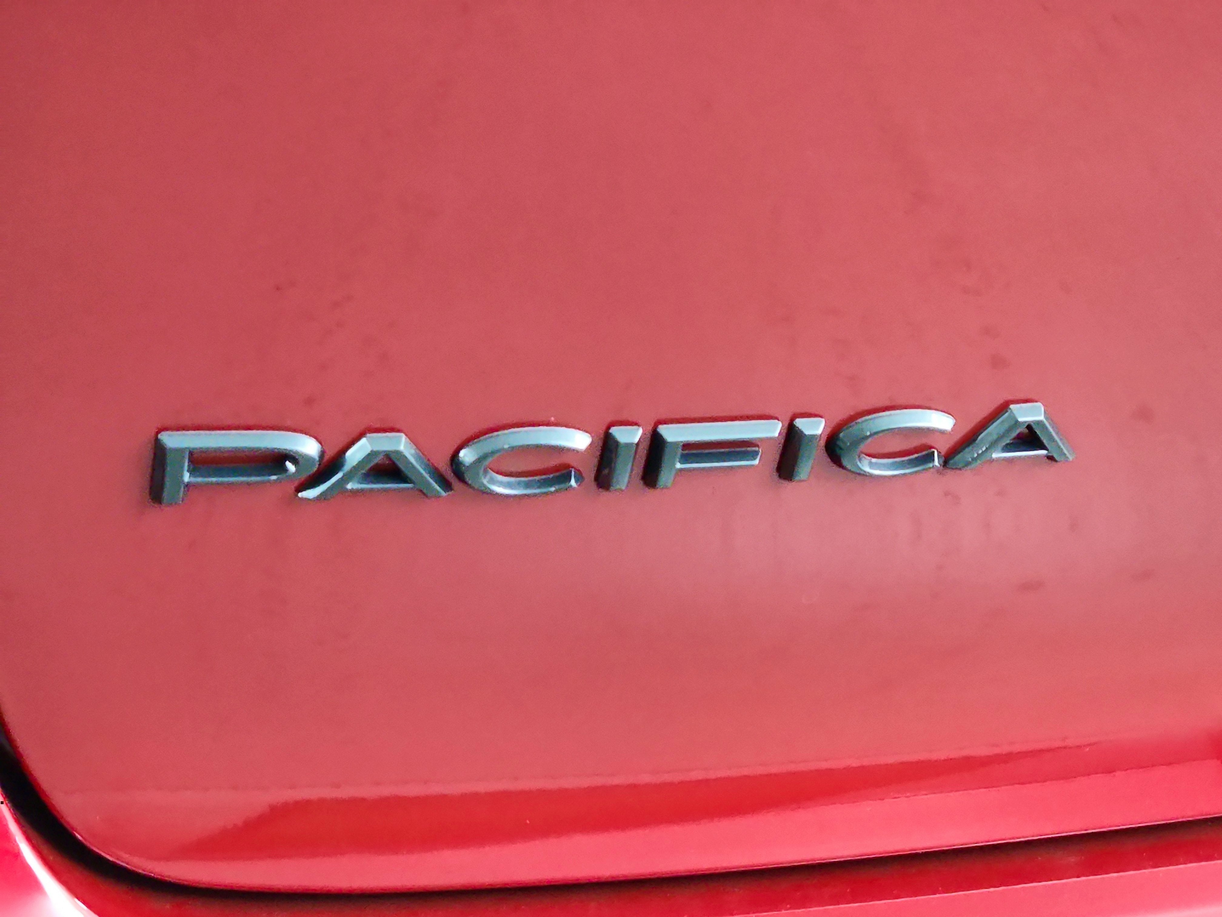 2027 Chrysler Pacifica Select